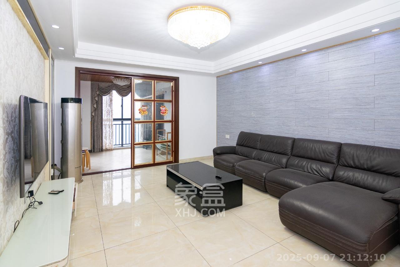 联诚国际城  3室2厅2卫    1500.0元/月 联诚国际城  3室2厅2卫    1500.0元/月室内图1