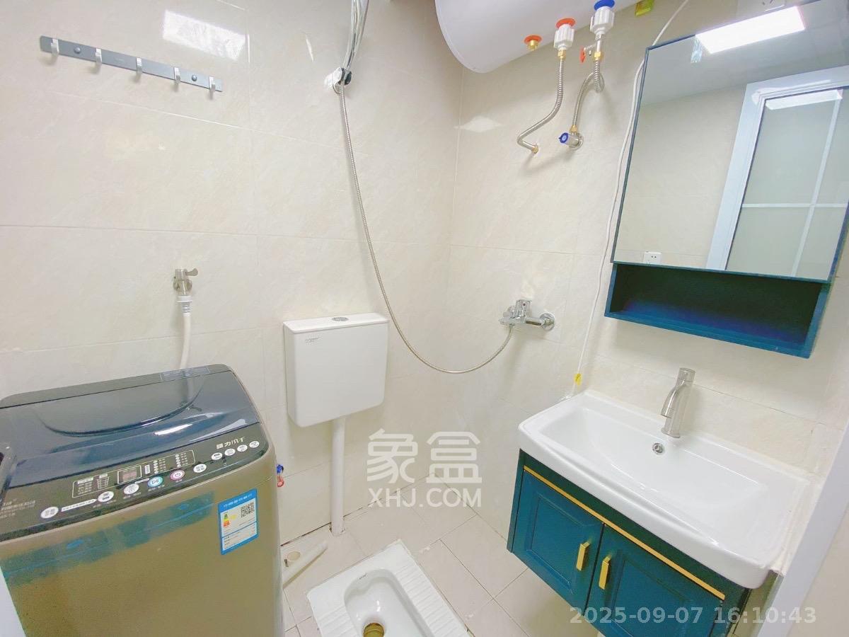 先锋东外滩  1室1厅1卫    1798.0元/月室内图