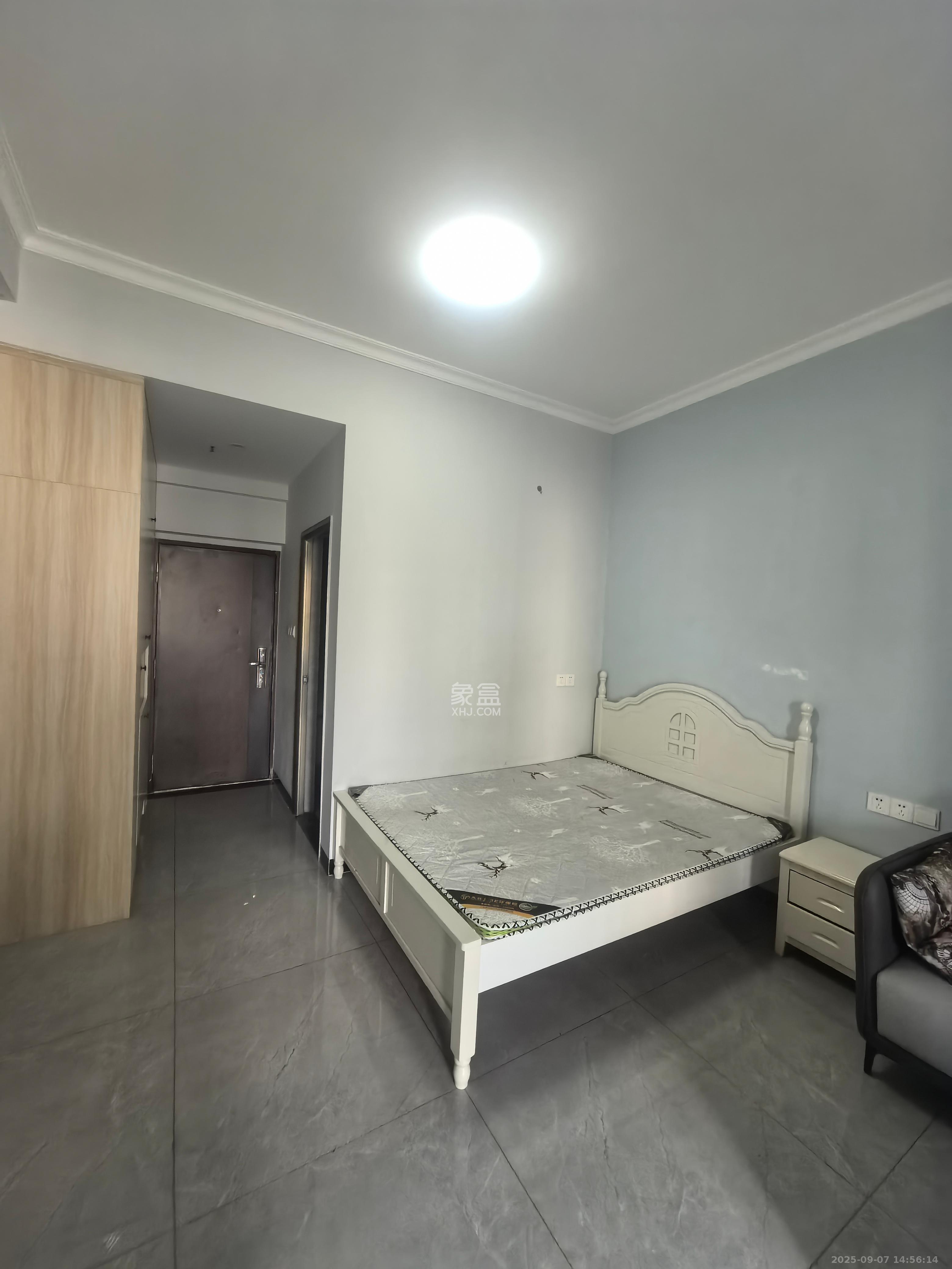 国泰九龙湾  1室0厅0卫    1400.0元/月 国泰九龙湾  1室0厅0卫    1400.0元/月