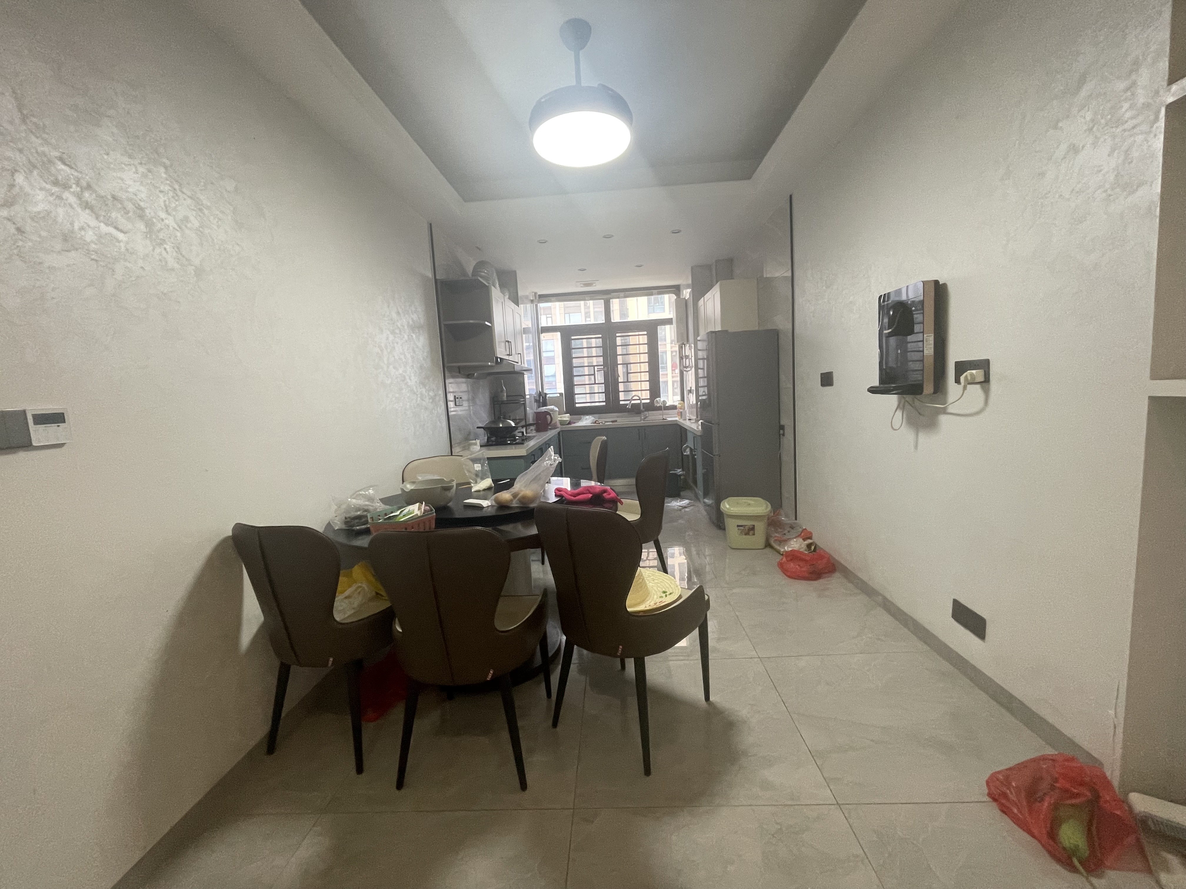 檀香山 3室2厅2卫 79.8万 檀香山 3室2厅2卫 79.8万客厅