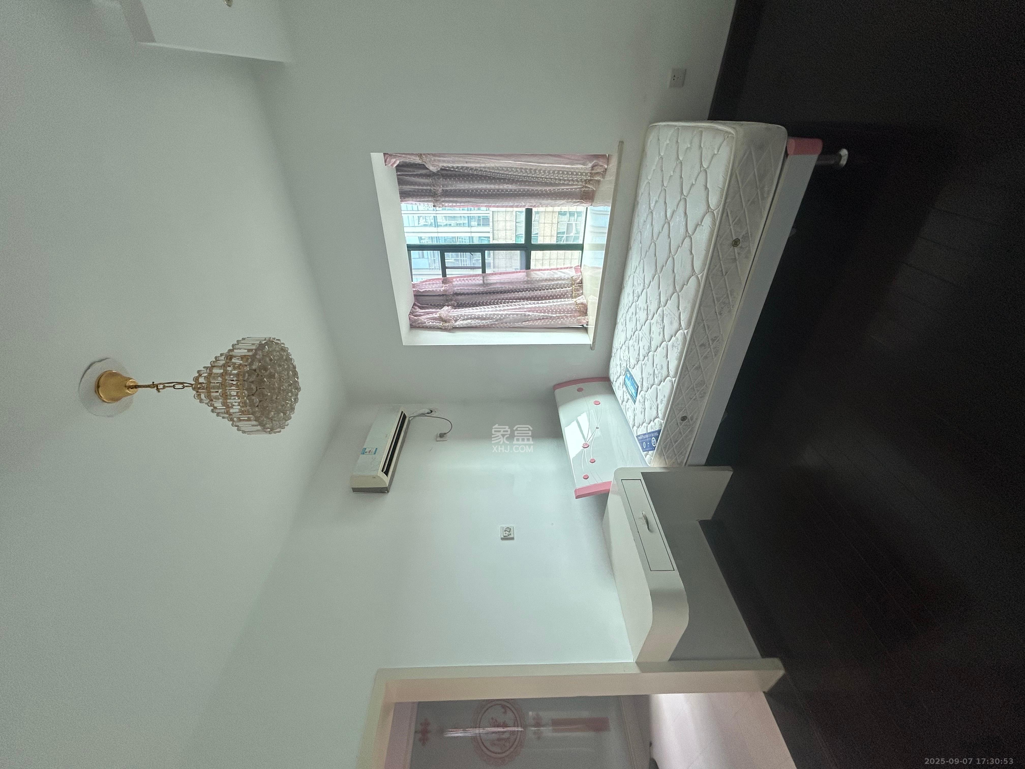 湘府东苑 3室2厅1卫 3500.0元/月 湘府东苑 3室2厅1卫 3500.0元/月室内图