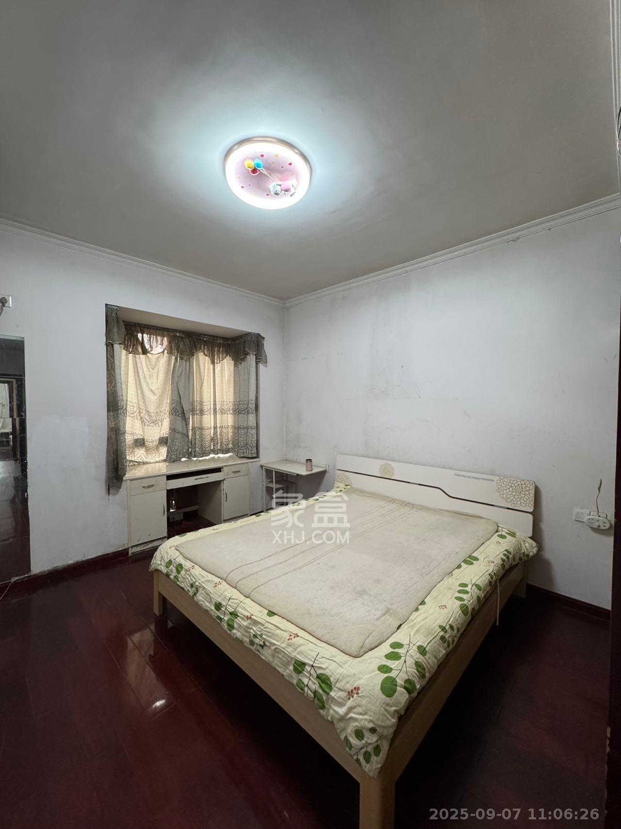 联诚国际城  3室2厅2卫    1600.0元/月 联诚国际城  3室2厅2卫    1600.0元/月室内图