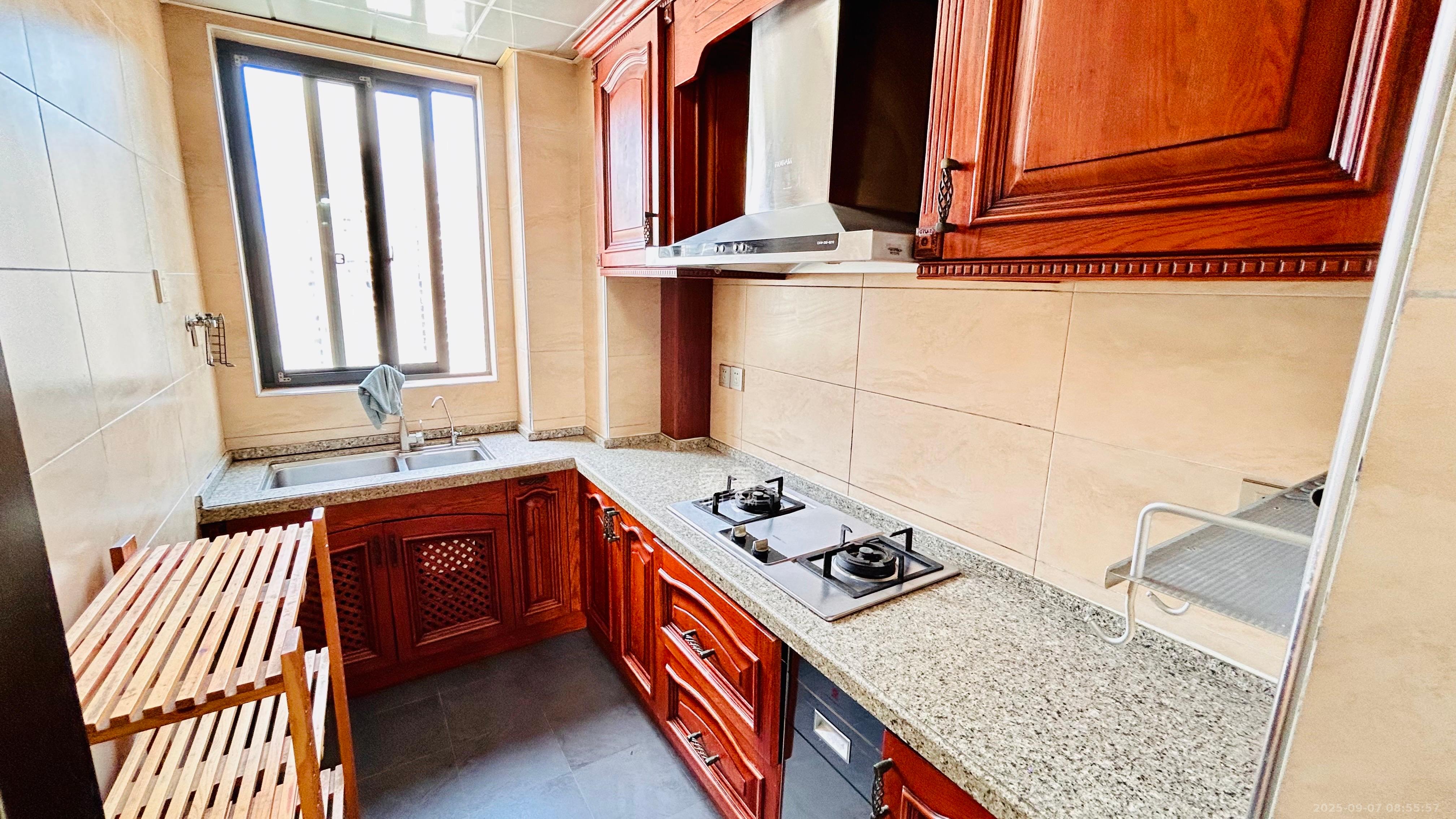 华润凤凰城二期 3室1厅2卫 2300.0元/月 华润凤凰城二期 3室1厅2卫 2300.0元/月室内图