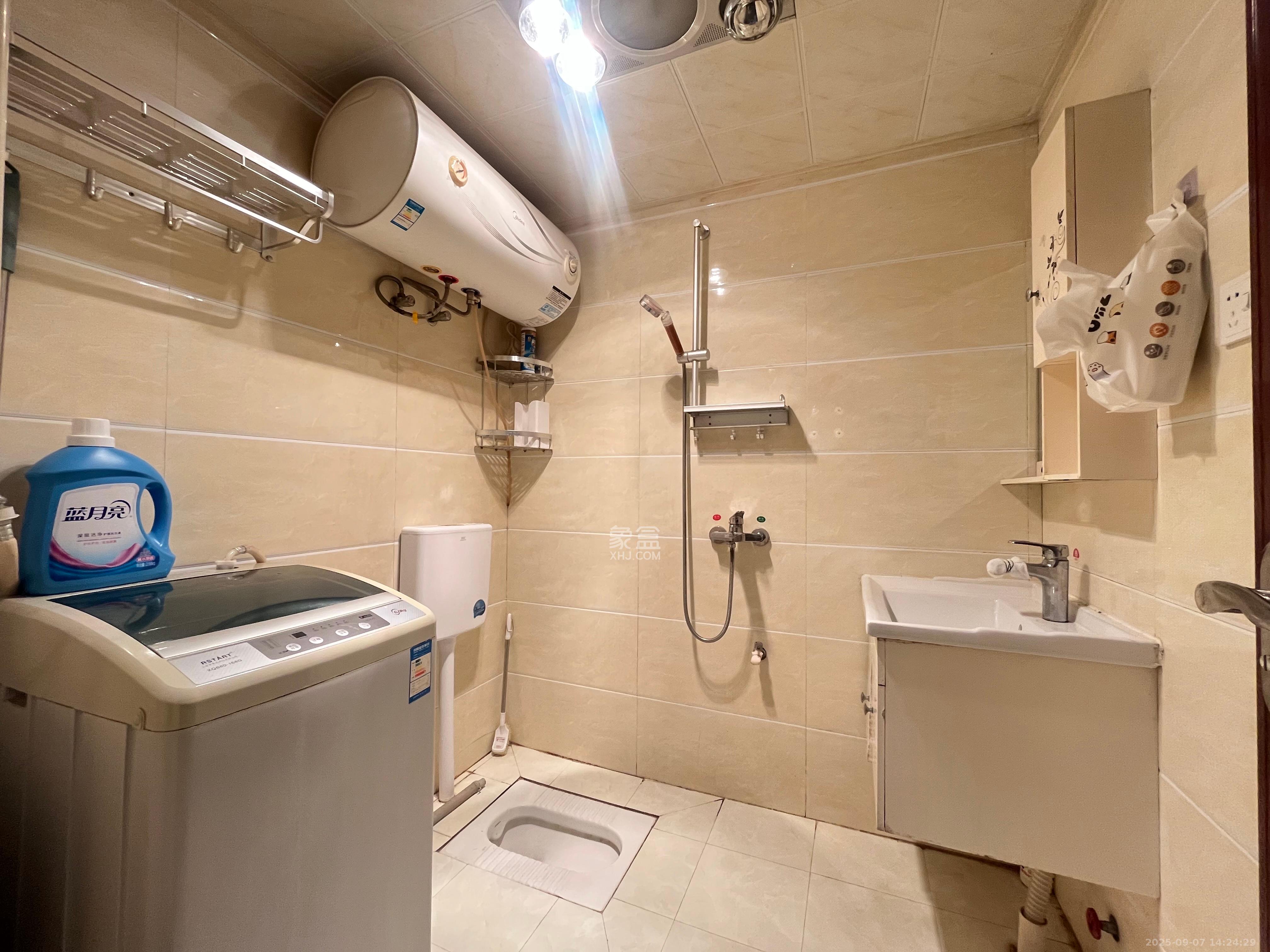 佳兴国际汇 1室0厅1卫 1400.0元/月 佳兴国际汇 1室0厅1卫 1400.0元/月室内图