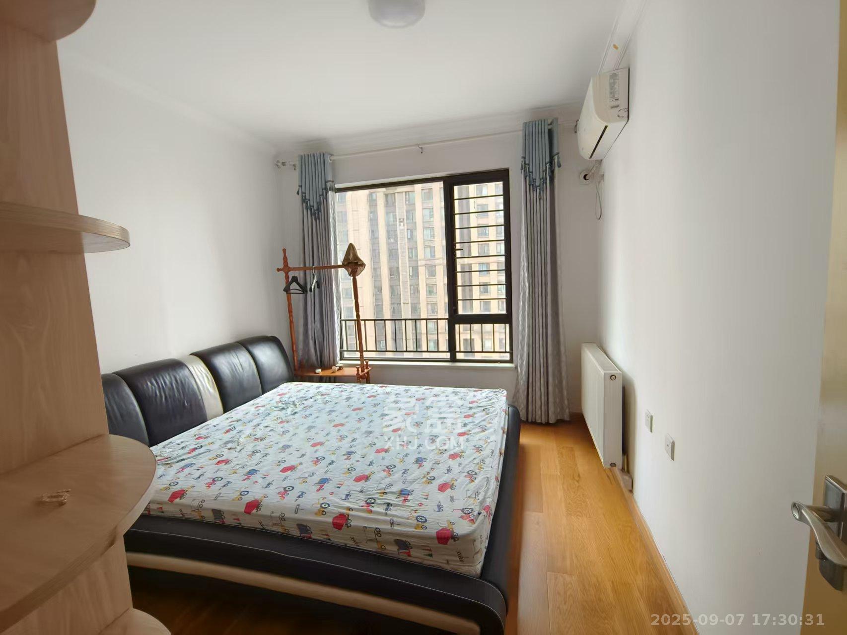 中海国际四期 2室2厅1卫 2000.0元/月 中海国际四期 2室2厅1卫 2000.0元/月室内图