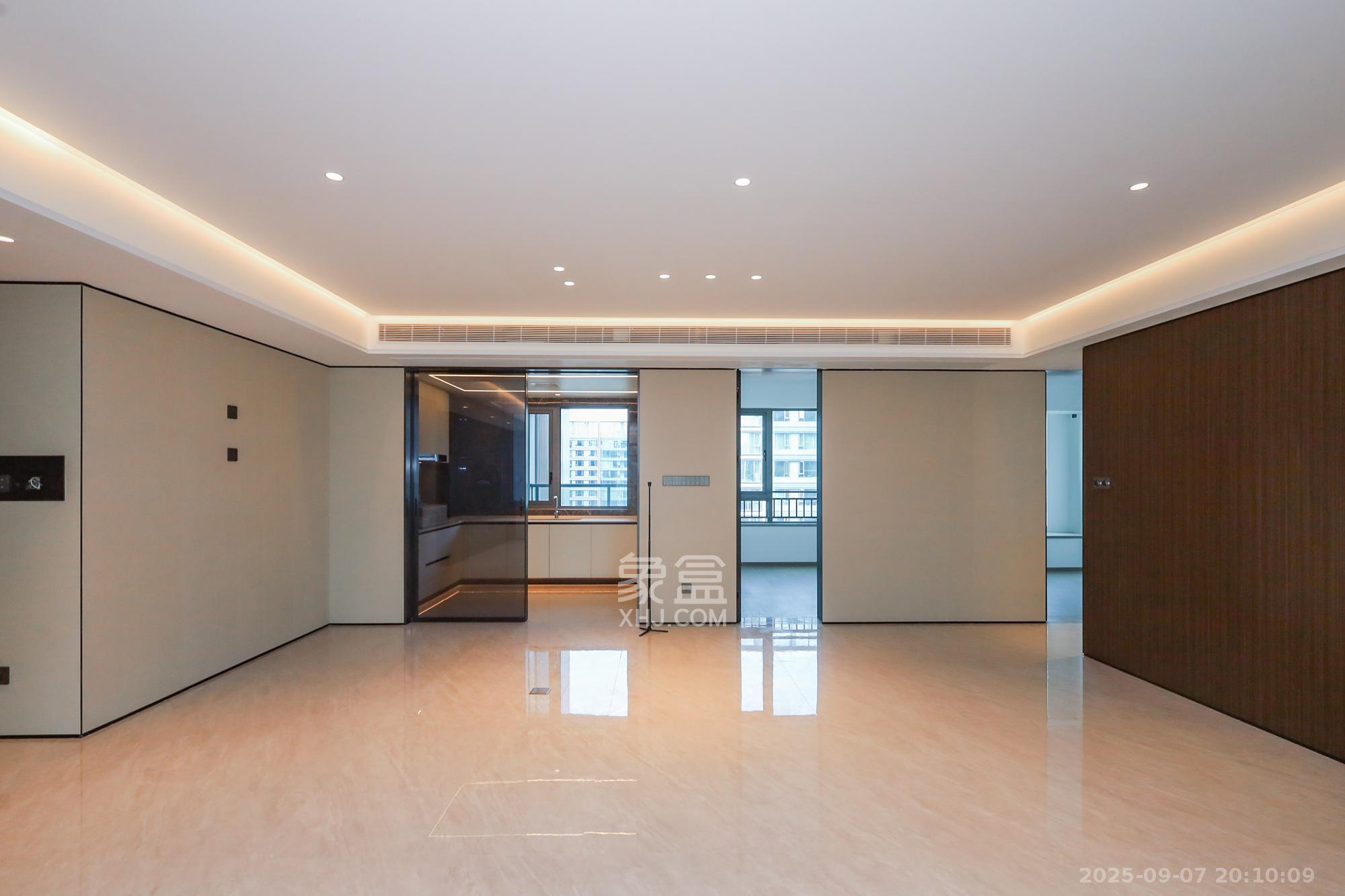 招商蛇口滨江境 4室2厅2卫 398.0万 招商蛇口滨江境 4室2厅2卫 398.0万其他