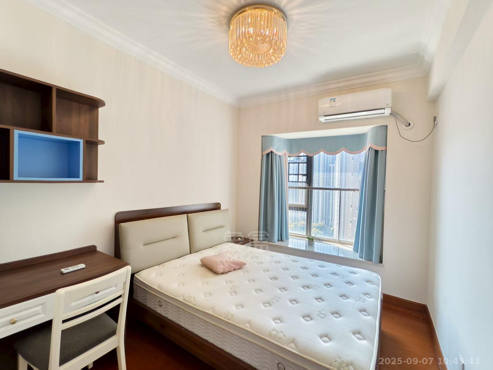 恒大华府  4室2厅2卫    2500.0元/月室内图