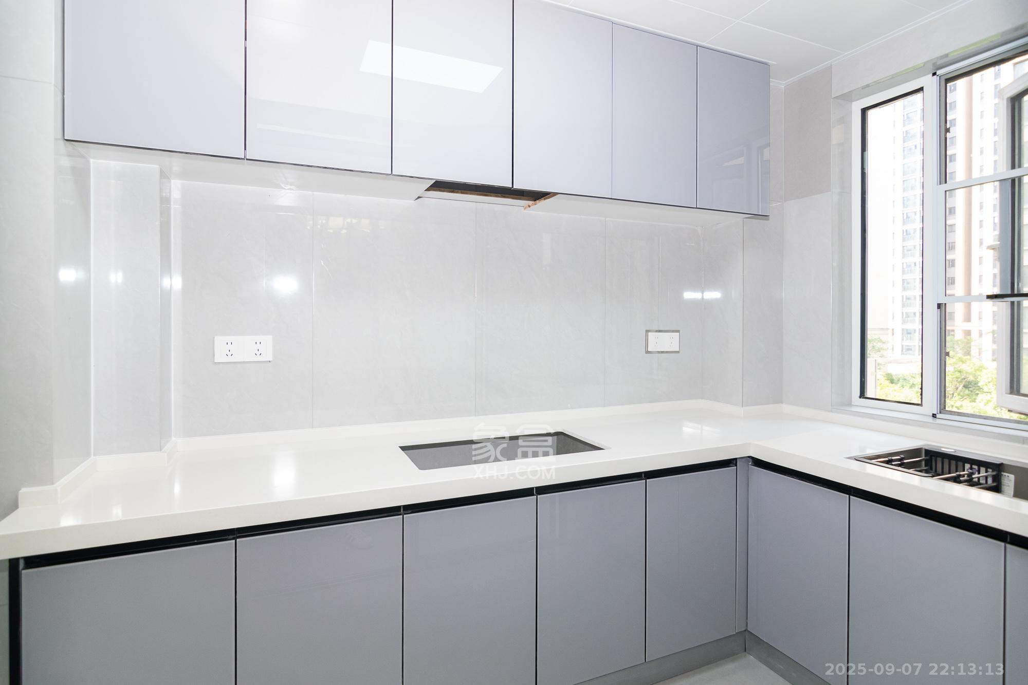 亿达智造小镇望天悦 0室0厅0卫 75.0万 亿达智造小镇望天悦 0室0厅0卫 75.0万厨房