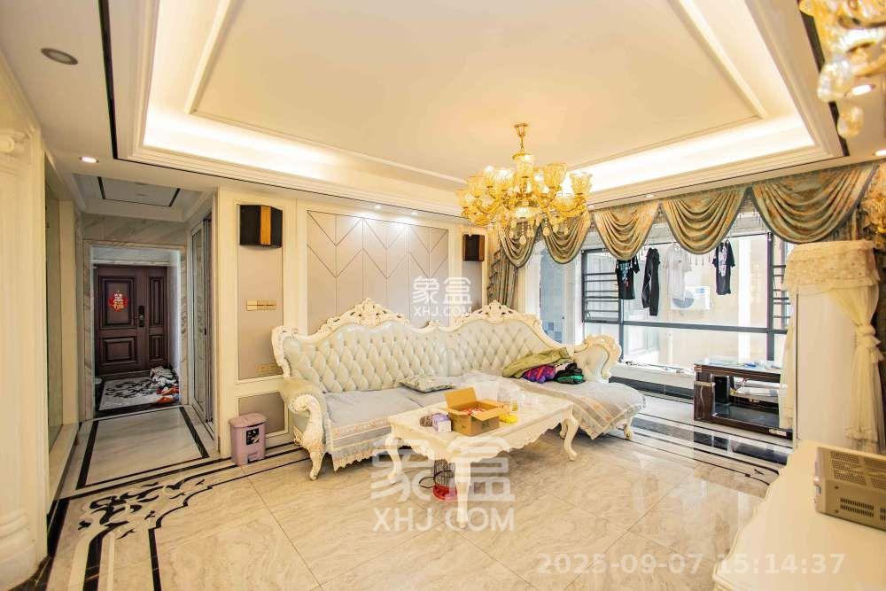 天麓尚层 4室2厅2卫 3200.0元/月 天麓尚层 4室2厅2卫 3200.0元/月室内图