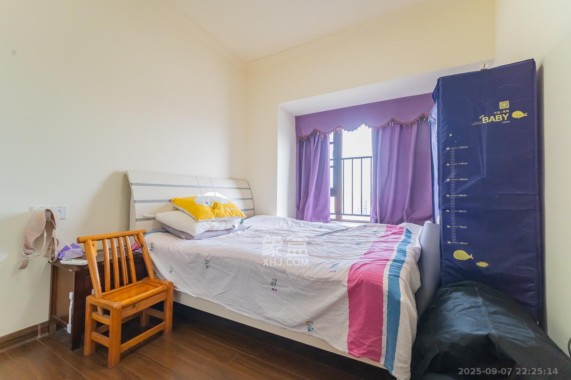 碧桂园中央花园  3室2厅2卫    95.0万 碧桂园中央花园  3室2厅2卫    95.0万卧室