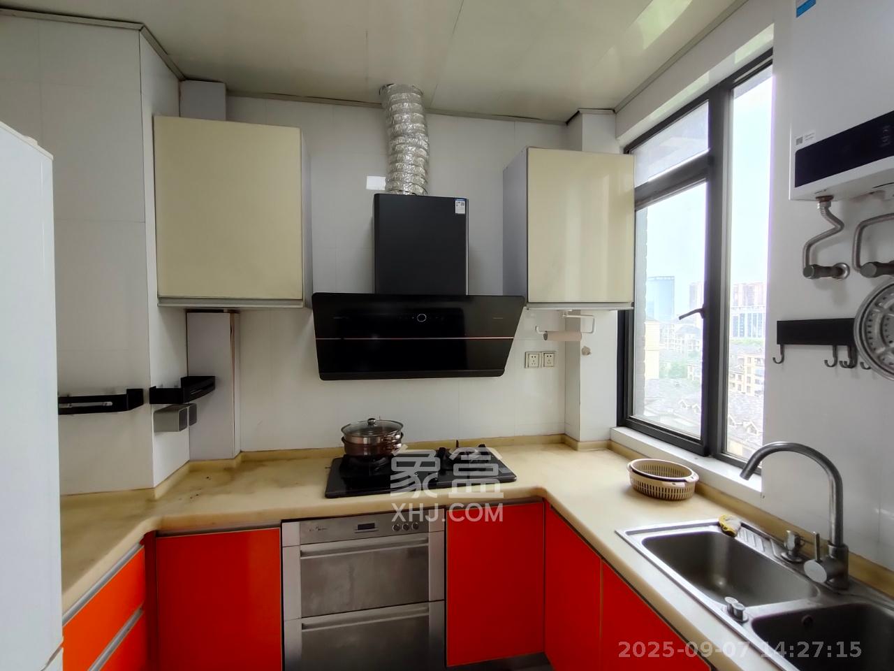 仁和香堤雅境  2室2厅1卫    2400.0元/月室内图