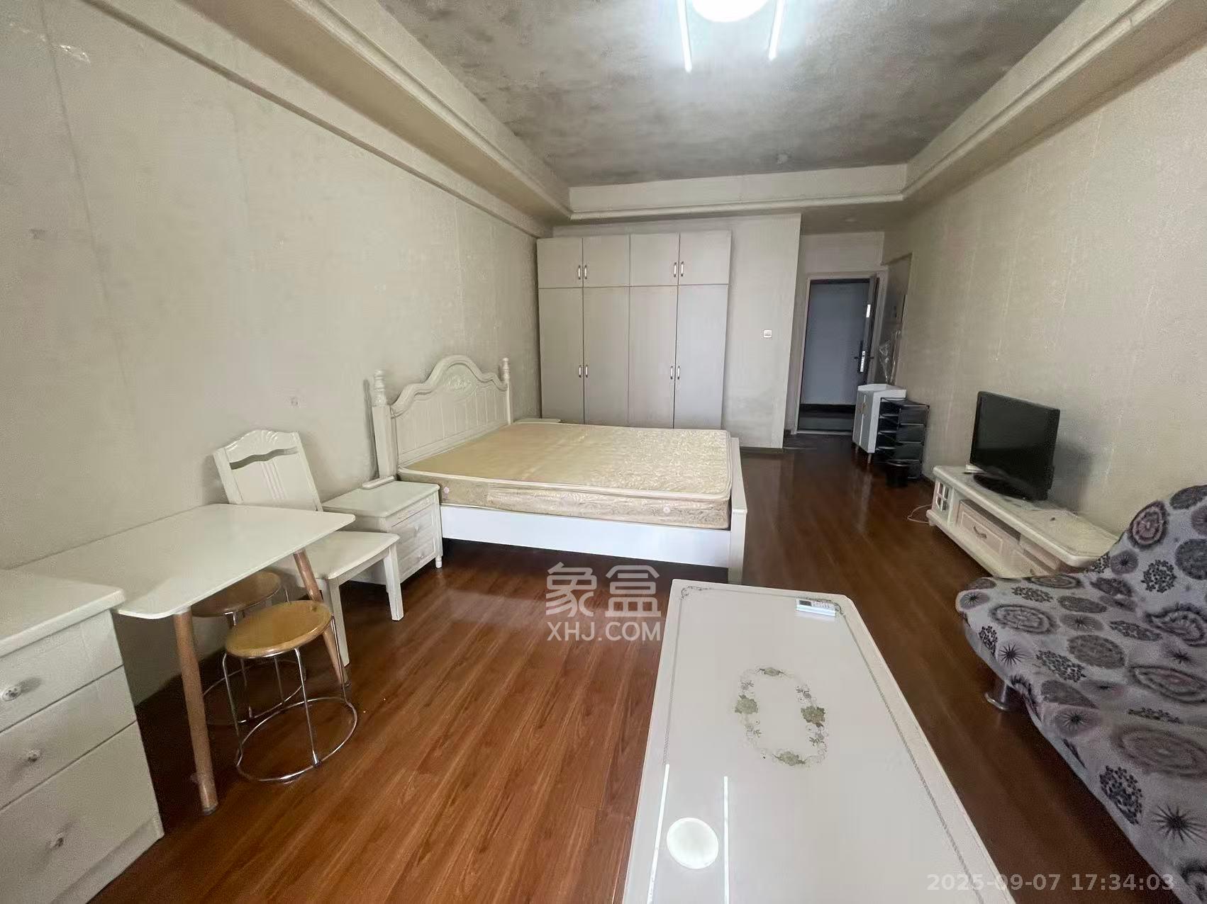 上城金都 1室1厅1卫 1700.0元/月 上城金都 1室1厅1卫 1700.0元/月室内图