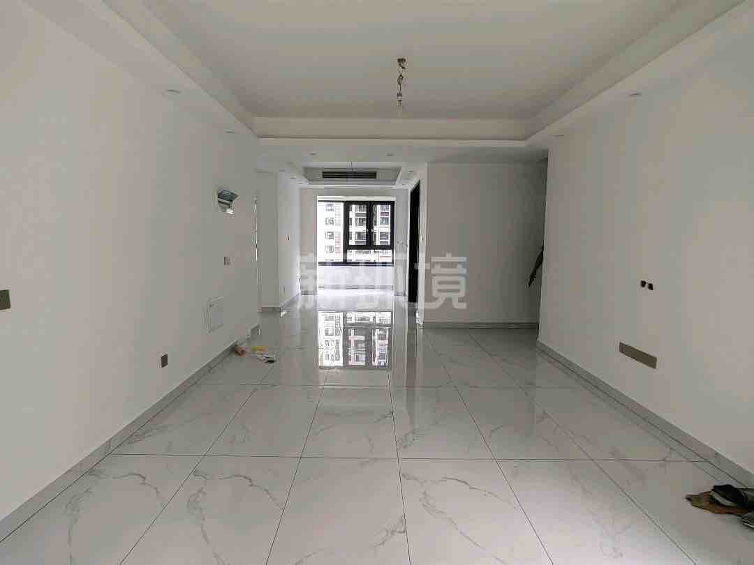 福天中央公馆  3室2厅2卫    2100.0元/月 福天中央公馆  3室2厅2卫    2100.0元/月室内图