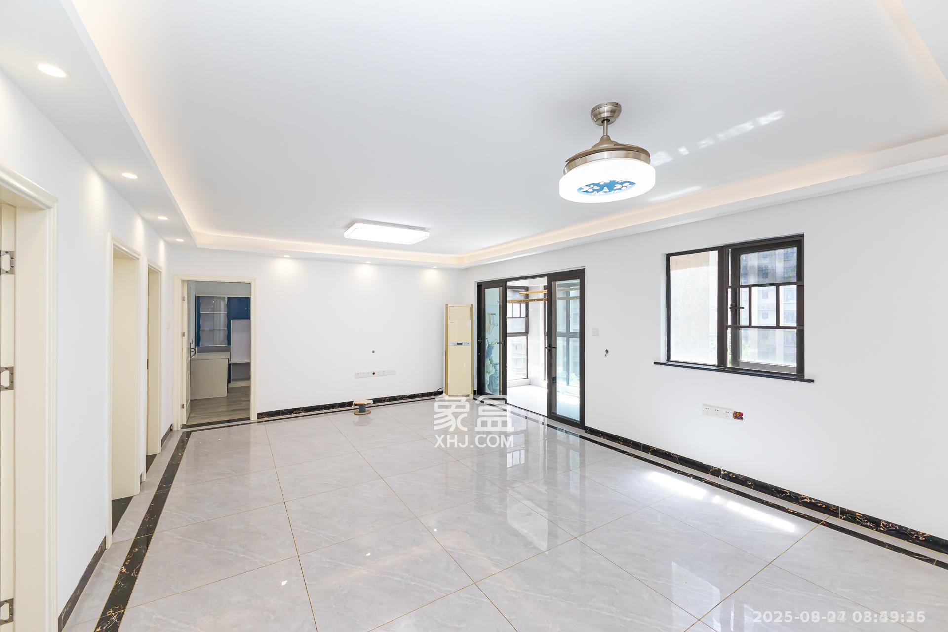 时代倾城三期  4室2厅2卫    2200.0元/月 时代倾城三期  4室2厅2卫    2200.0元/月