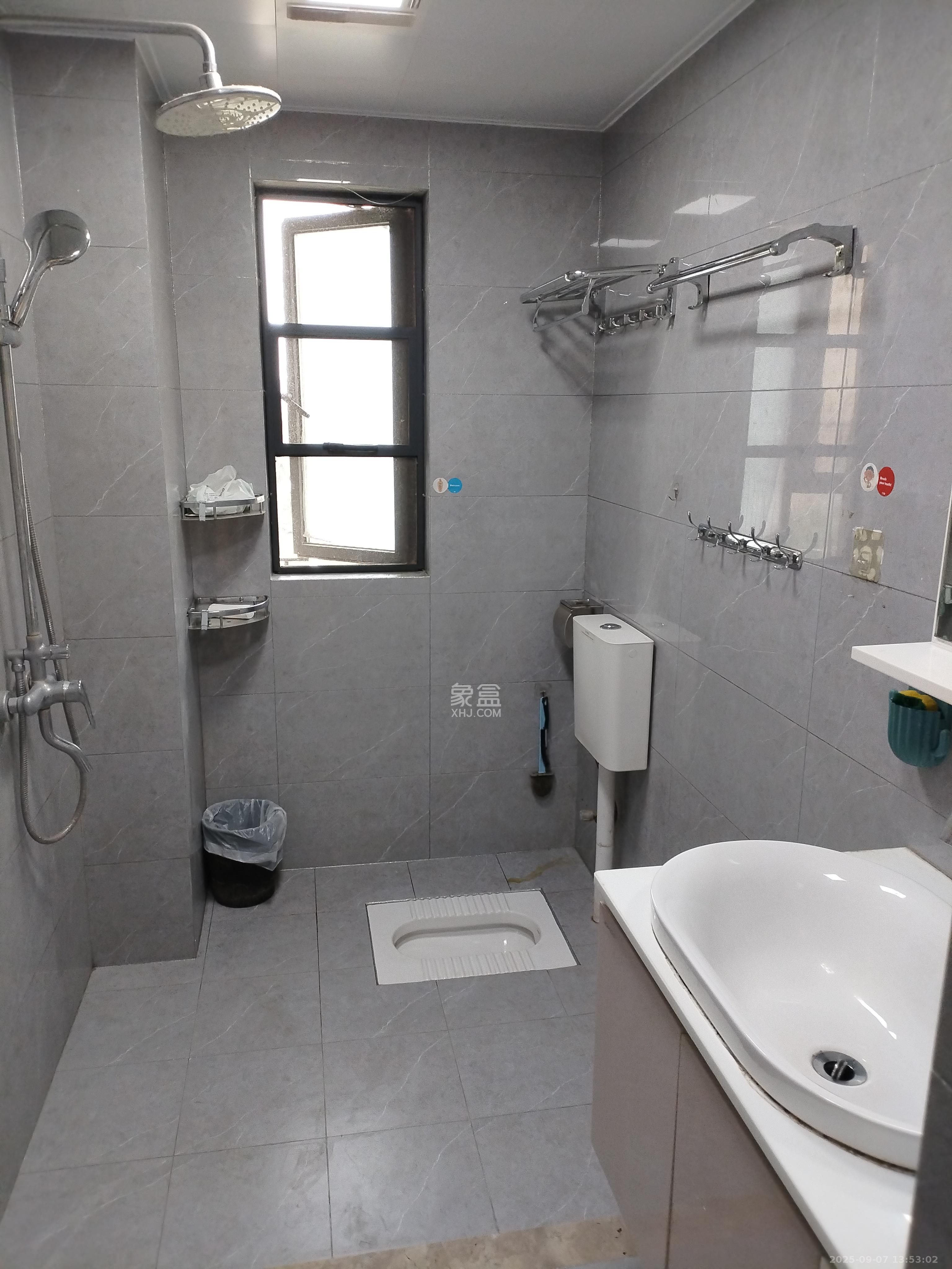 中建嘉和城  3室1厅1卫   2300.00元/月室内图