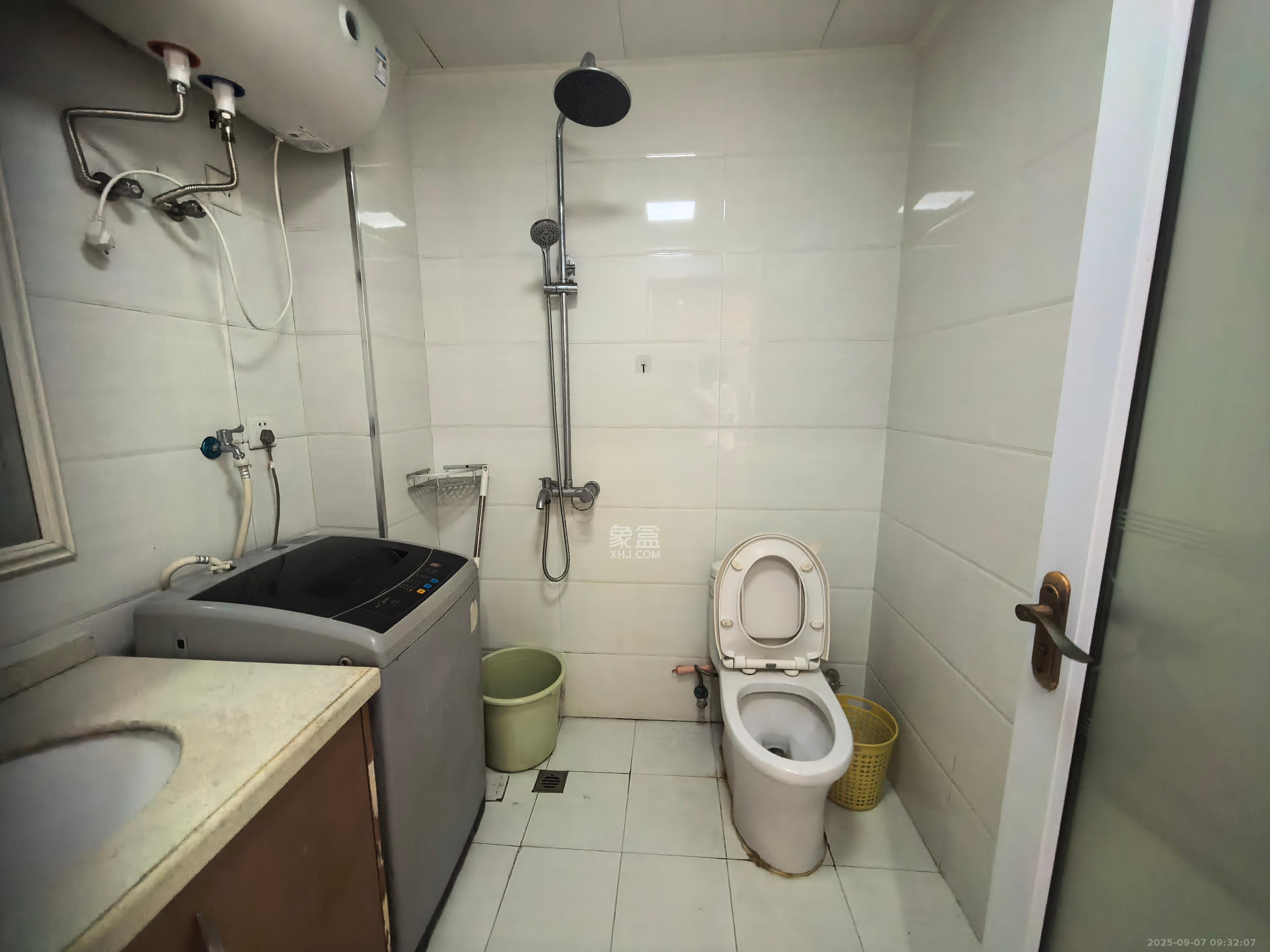 方略城市广场  1室1厅1卫    1300.0元/月室内图