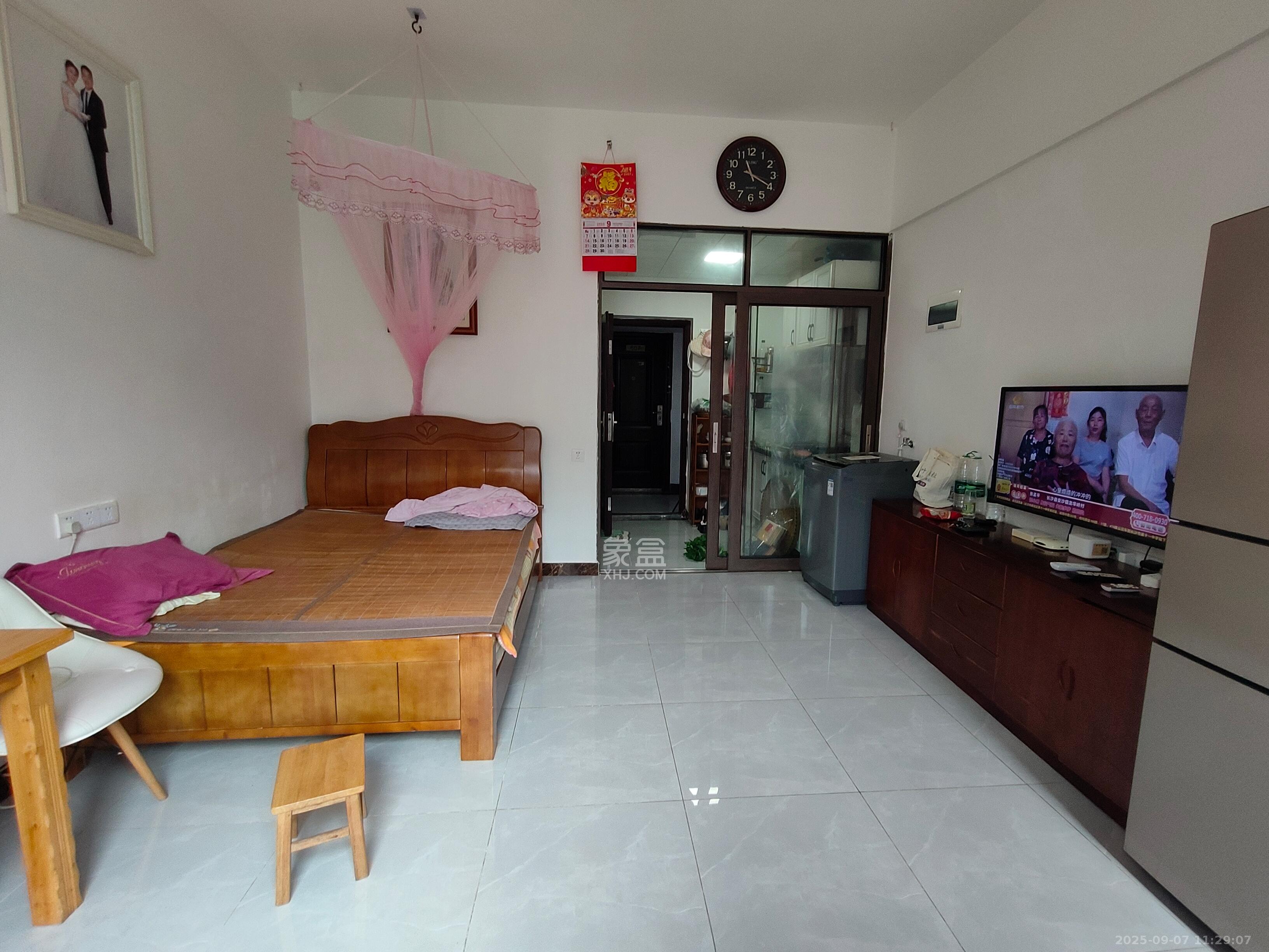 裕天国际商汇中心  1室0厅0卫    1200.0元/月 裕天国际商汇中心  1室0厅0卫    1200.0元/月室内图