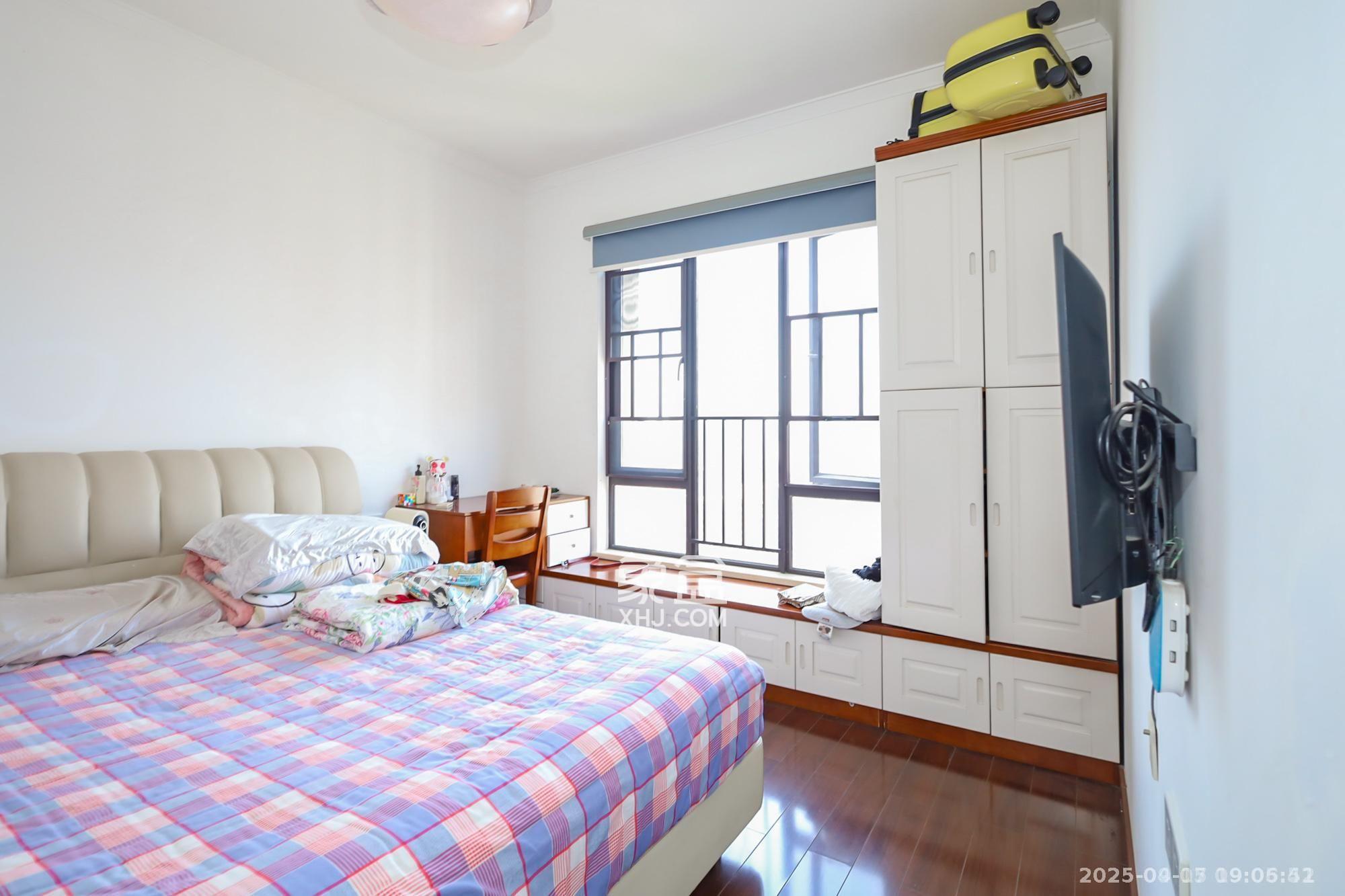 万科里金域国际  3室2厅2卫    3600.0元/月室内图