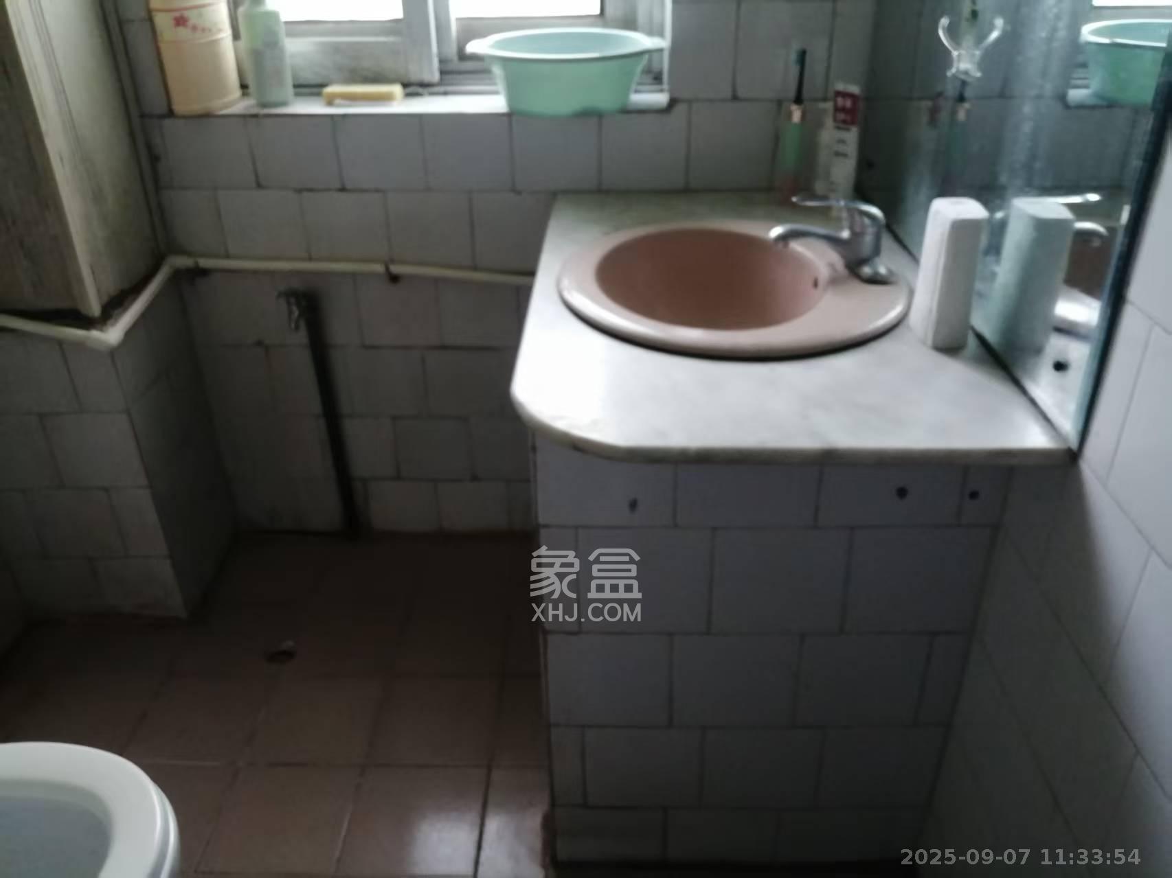 浦沅生活一区 2室1厅1卫 1600.0元/月 浦沅生活一区 2室1厅1卫 1600.0元/月室内图