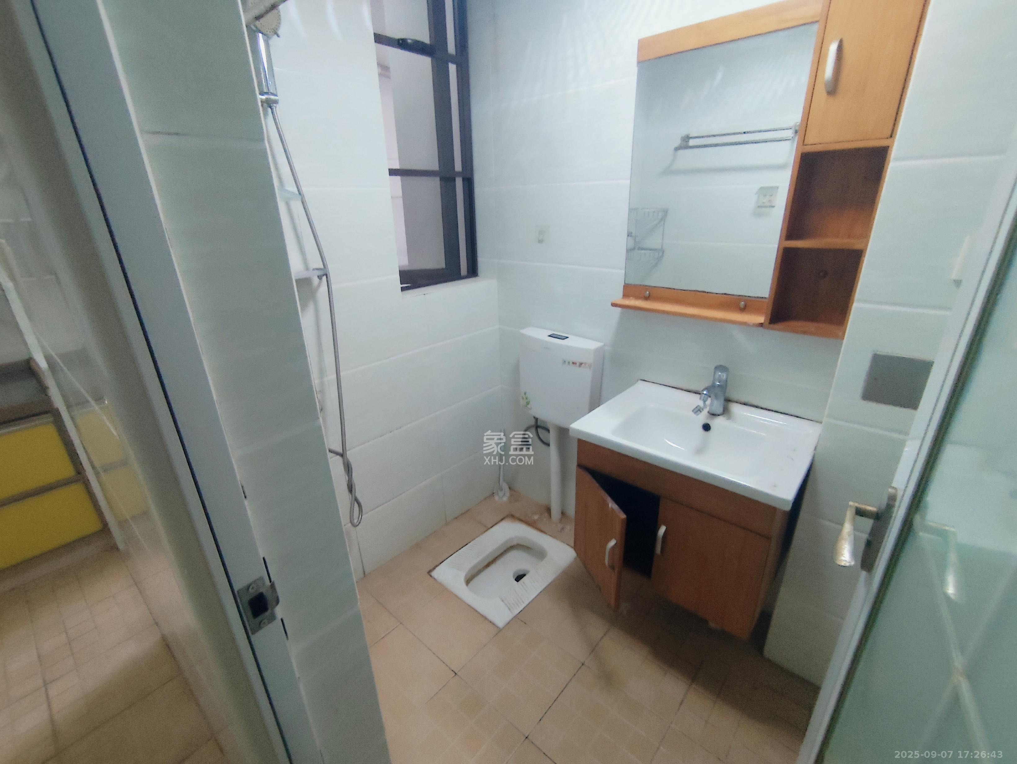 旭辉华庭  2室1厅1卫    1400.0元/月 旭辉华庭  2室1厅1卫    1400.0元/月室内图