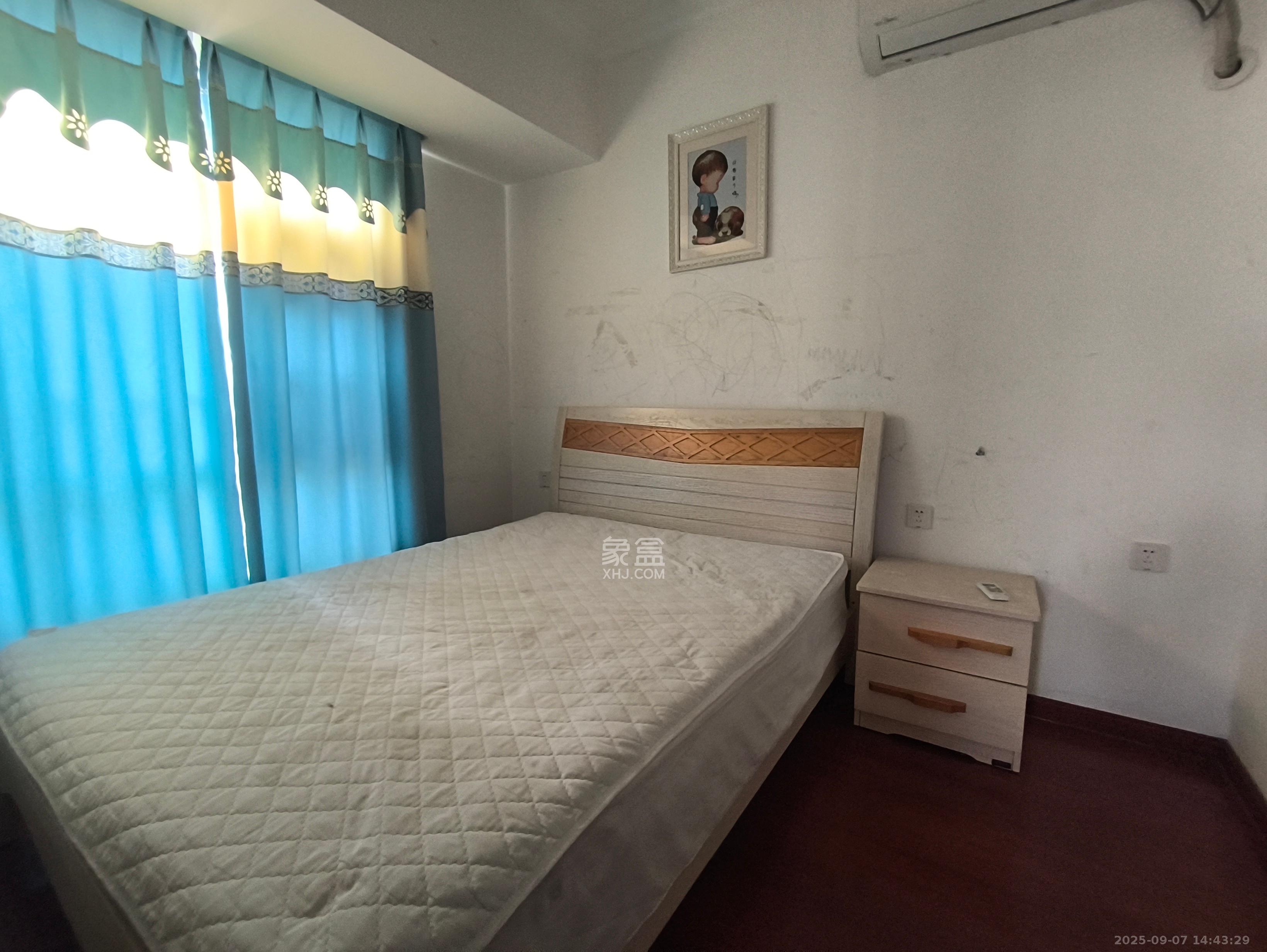 米兰春天  3室2厅1卫    1800.0元/月室内图