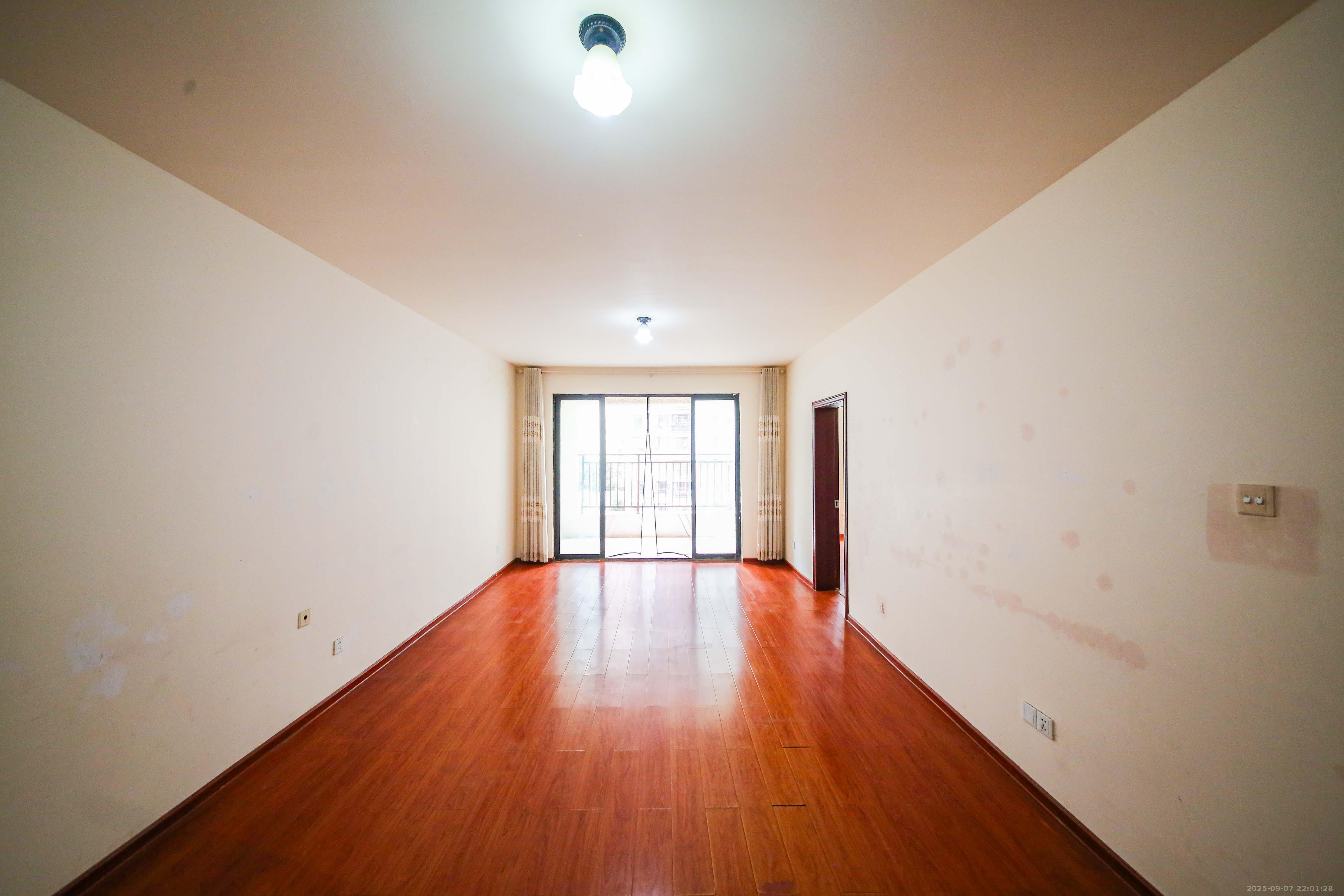 文景领秀 2室2厅1卫 69.9万 文景领秀 2室2厅1卫 69.9万客厅