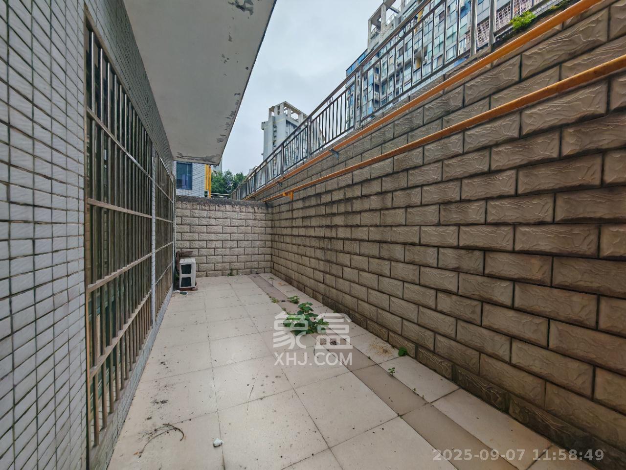 望兴景园一期  5室2厅3卫   3400.00元/月室内图