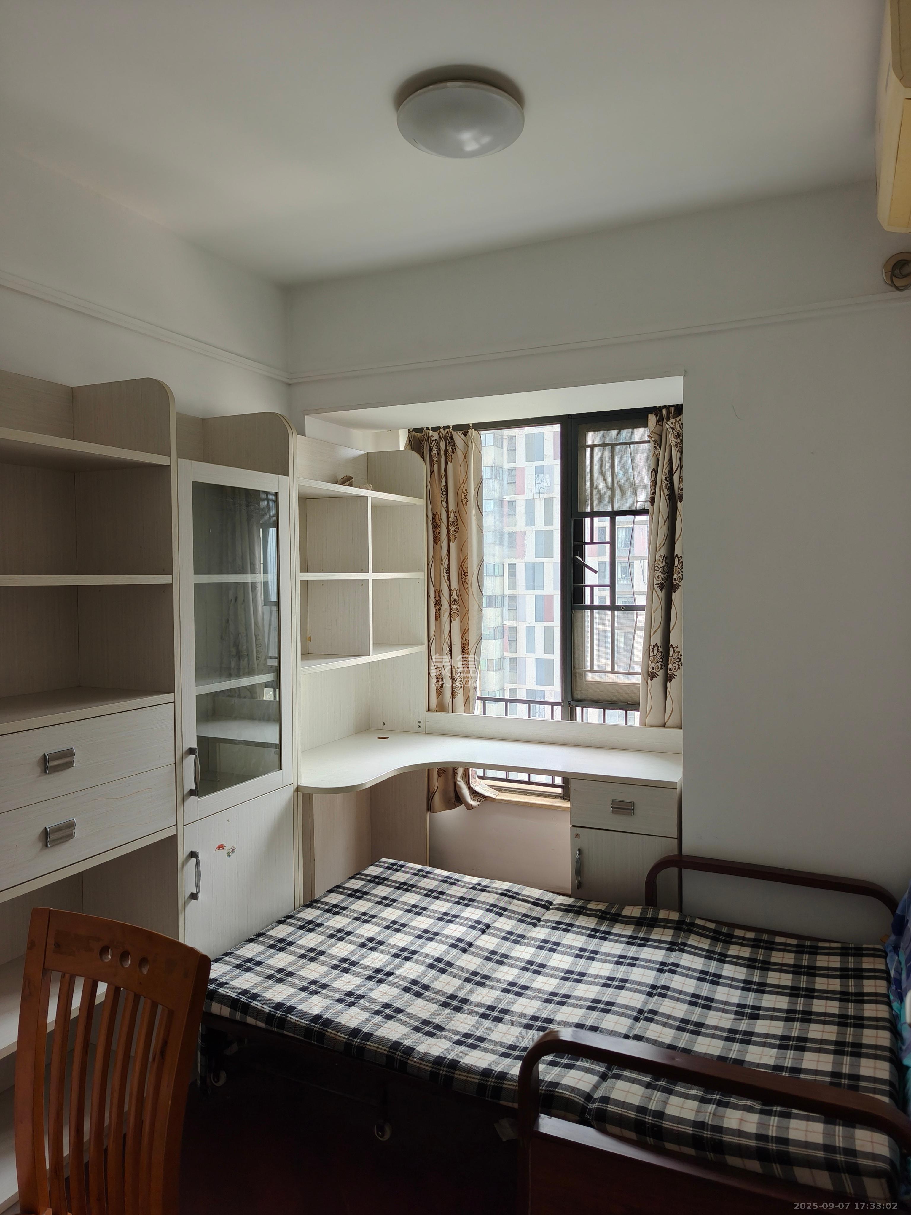 万科金域蓝湾  3室1厅1卫    2400.0元/月室内图