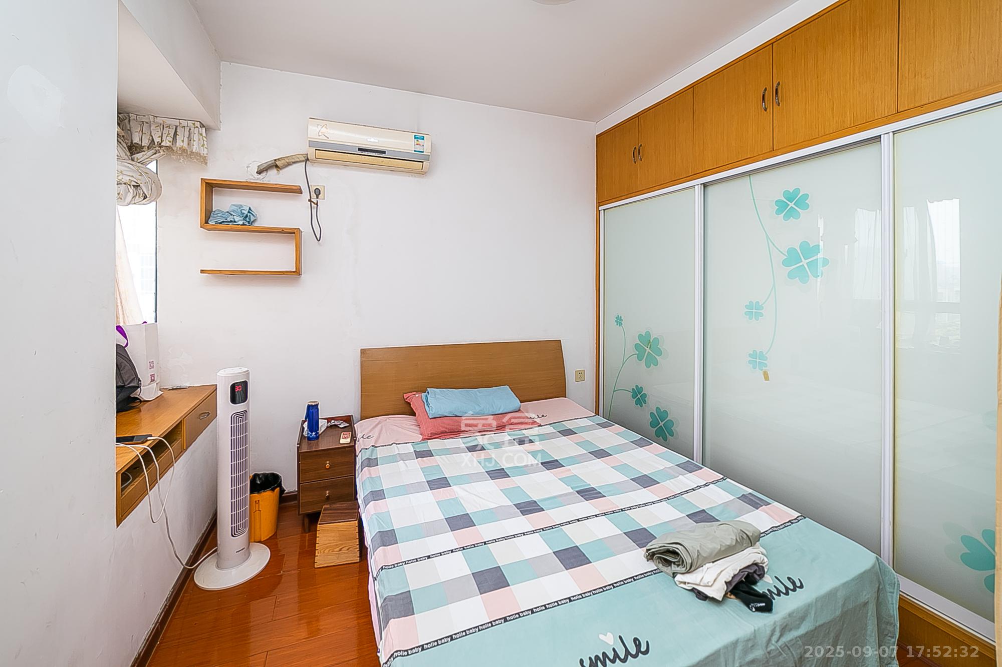 欧园  1室2厅1卫    75.0万 欧园  1室2厅1卫    75.0万卧室