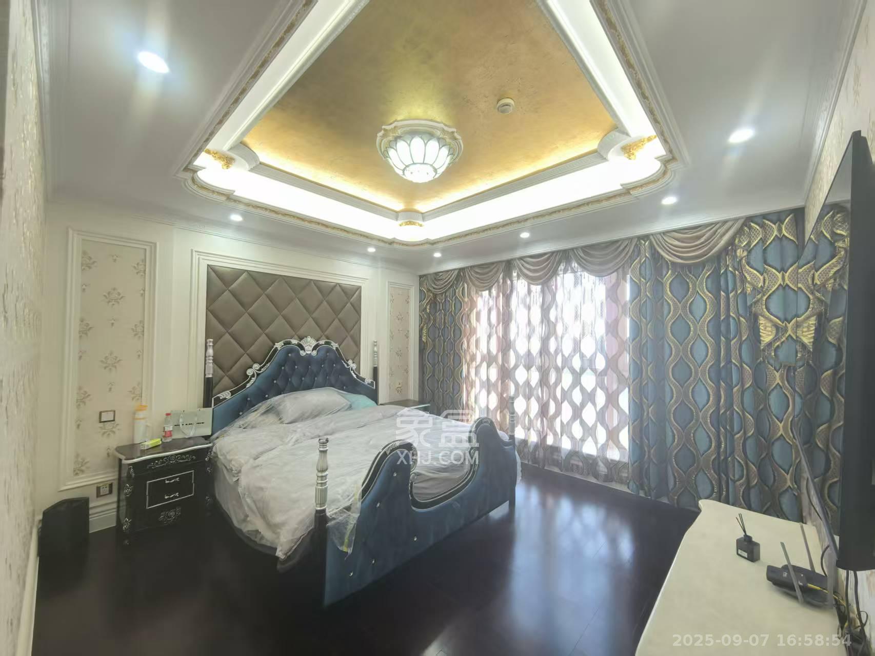 万达公馆  3室2厅3卫    10000.0元/月室内图