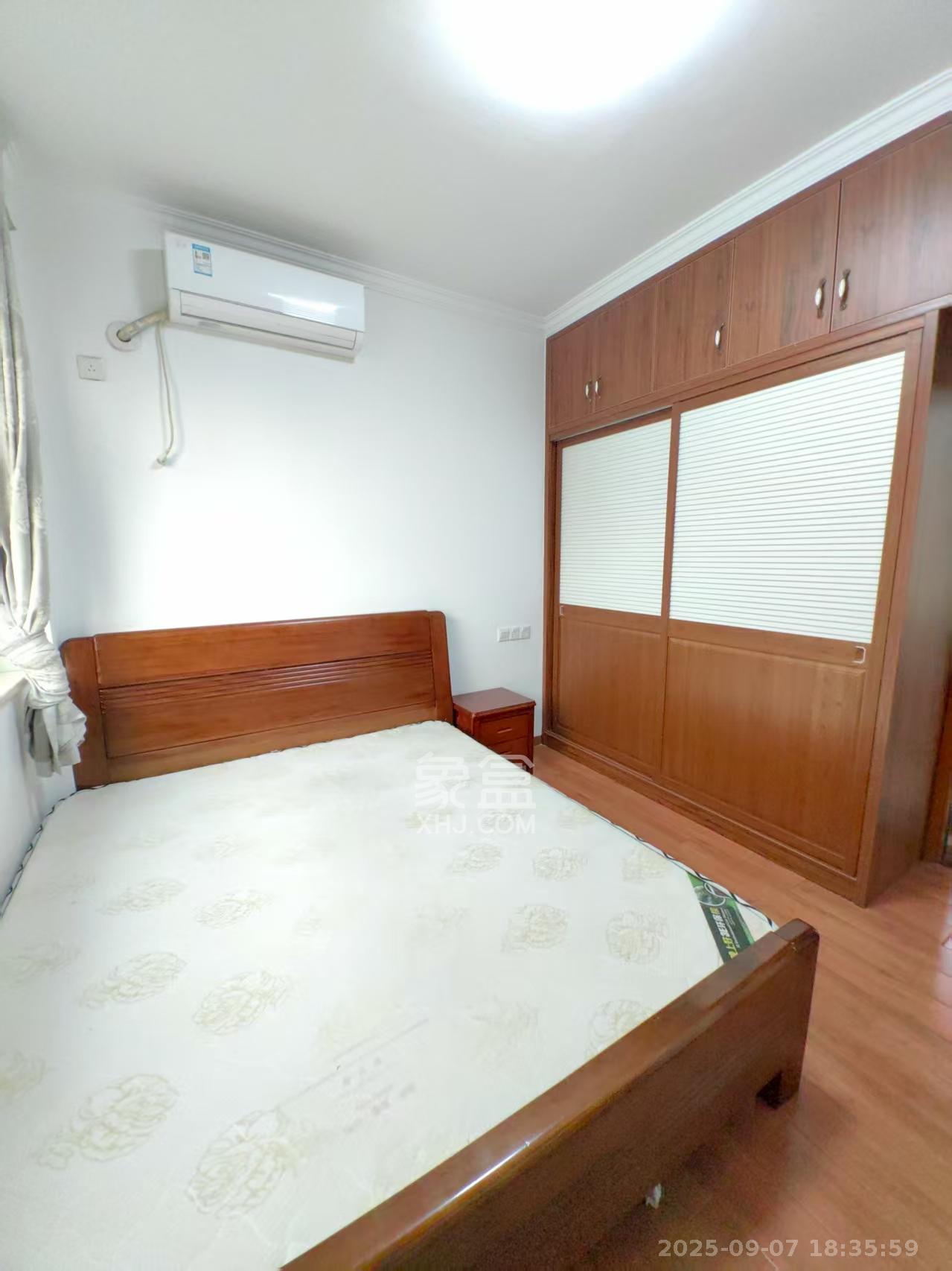 天元涉外景园C区 4室2厅2卫 3200.0元/月 天元涉外景园C区 4室2厅2卫 3200.0元/月室内图