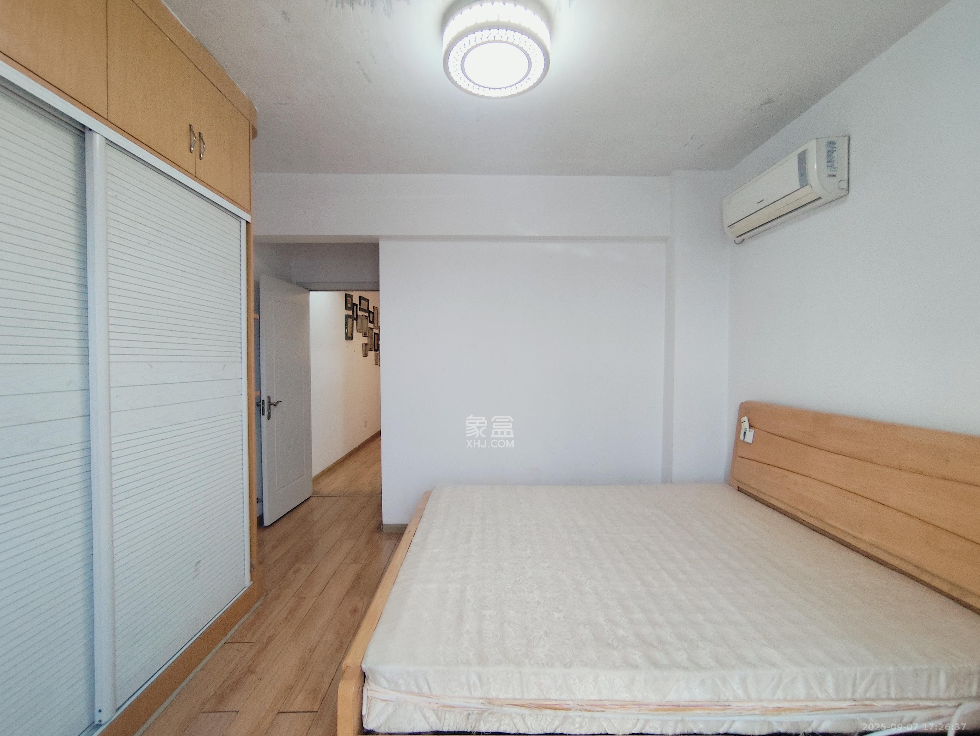 旭辉华庭  2室1厅1卫    1400.0元/月 旭辉华庭  2室1厅1卫    1400.0元/月室内图