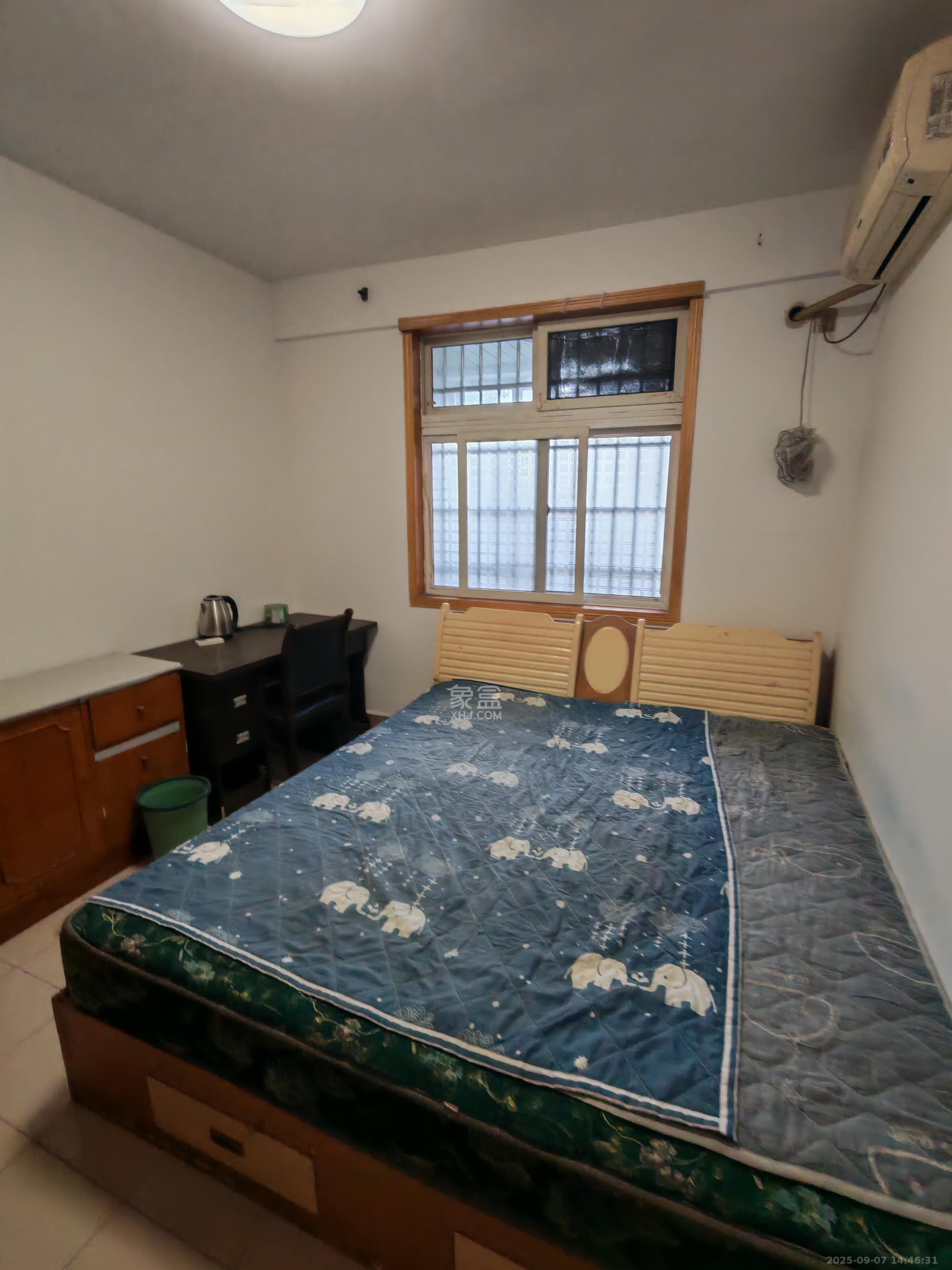 中国铝业单位宿舍  3室1厅1卫    2100.0元/月 中国铝业单位宿舍  3室1厅1卫    2100.0元/月室内图