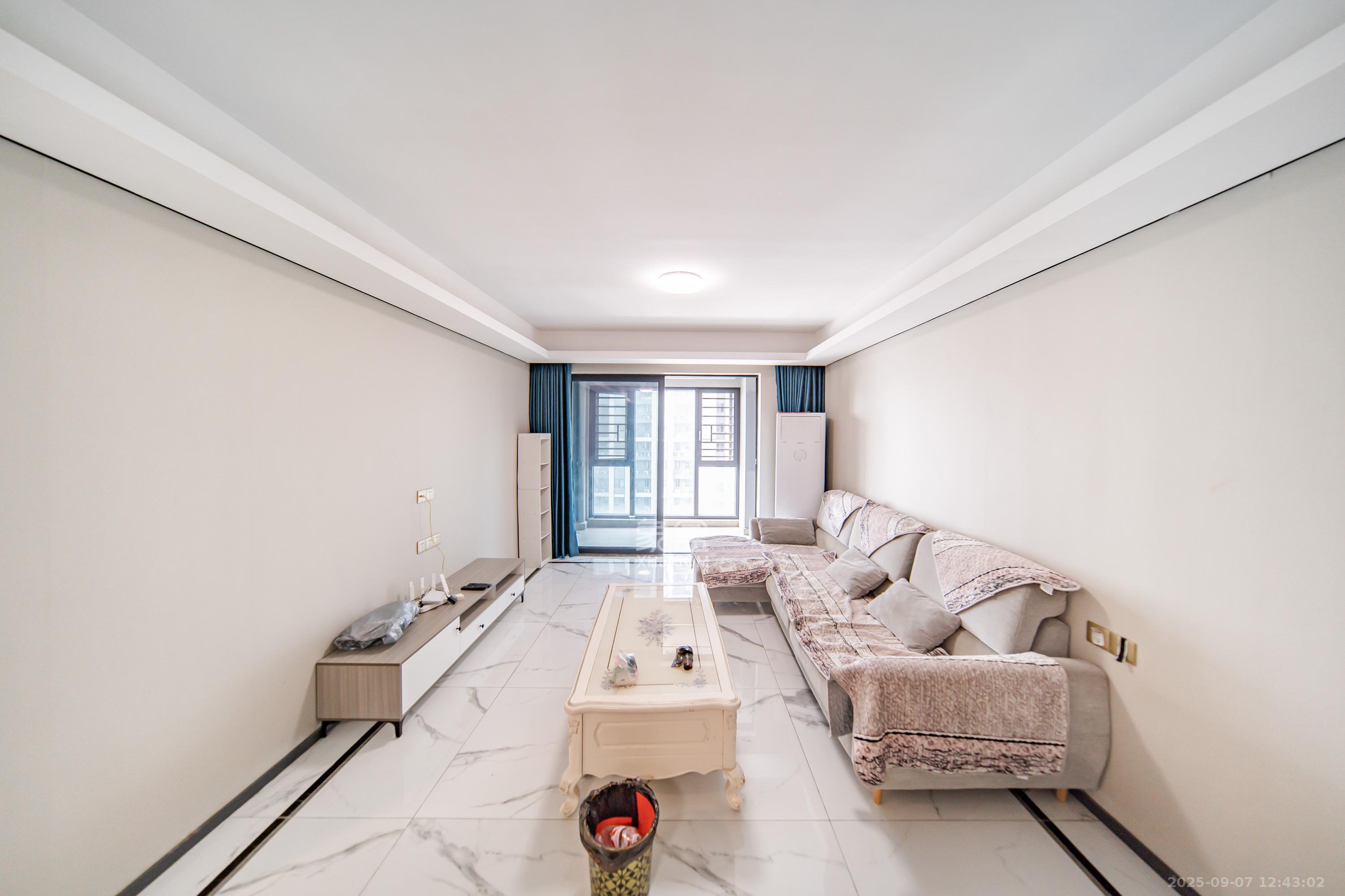 中海阅麓山一期  3室2厅2卫    2800.0元/月 中海阅麓山一期  3室2厅2卫    2800.0元/月室内图