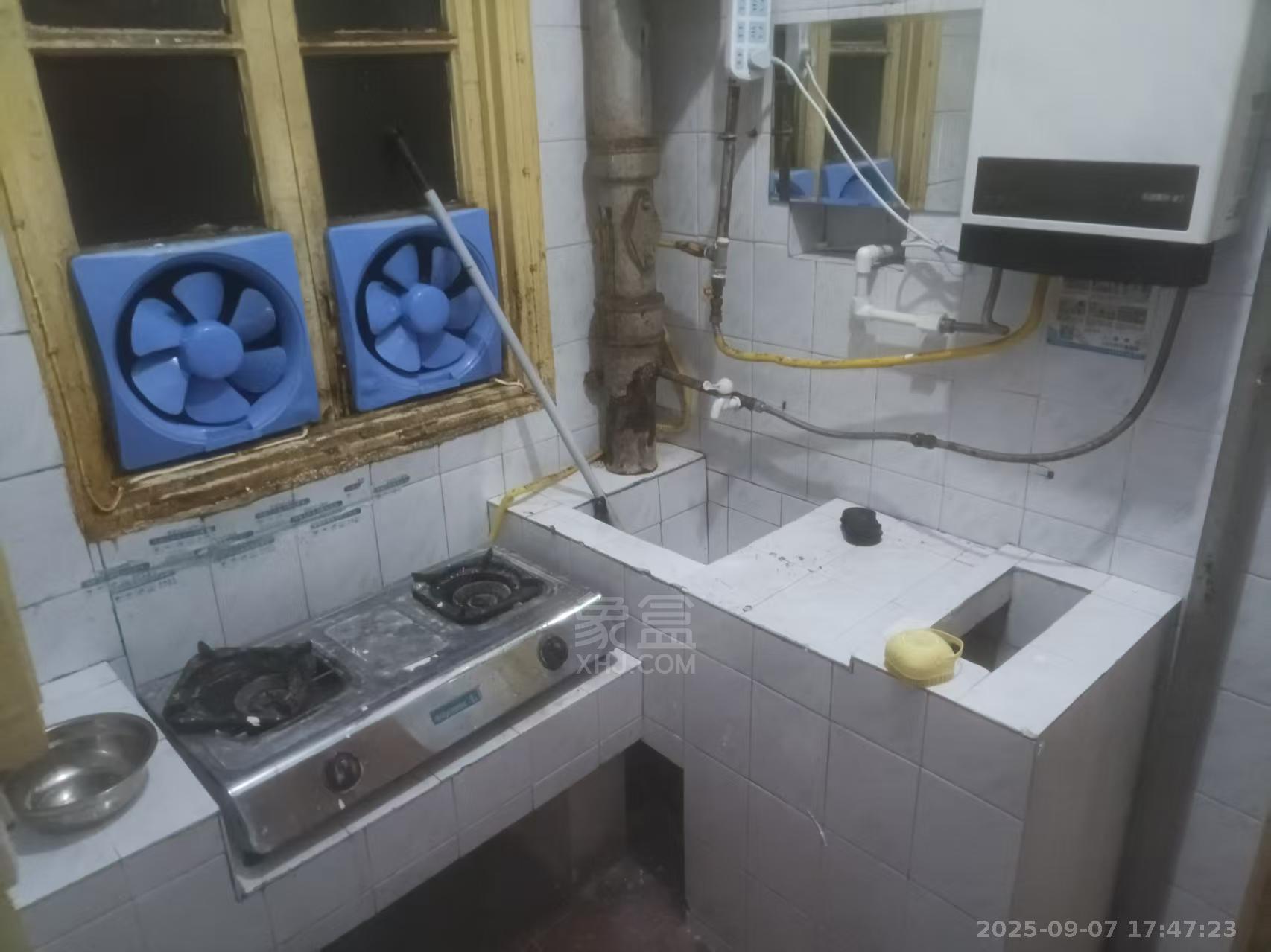 何家坳 2室2厅1卫 1000.0元/月 何家坳 2室2厅1卫 1000.0元/月室内图