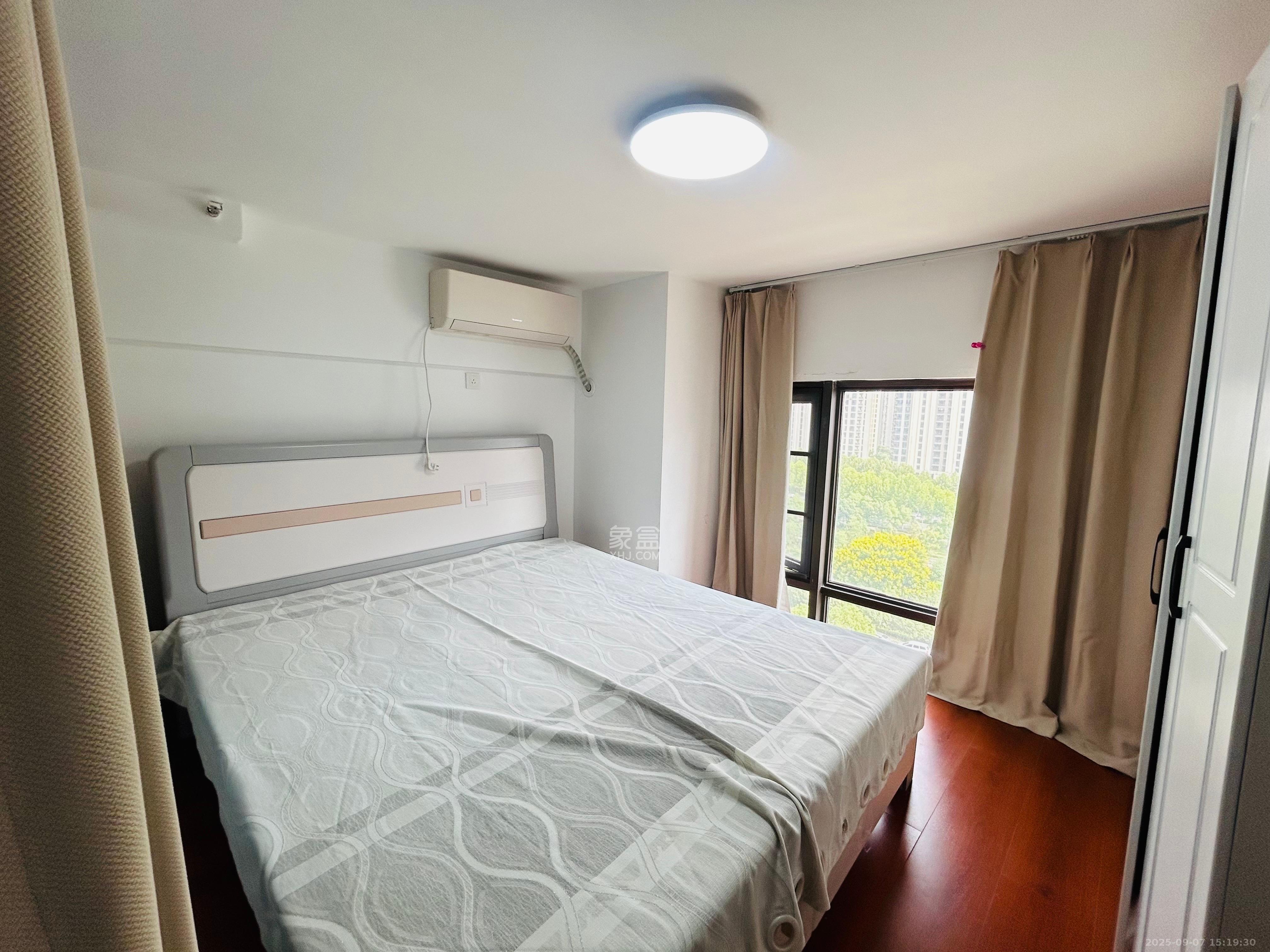 华润琨瑜府  2室1厅1卫    2200.0元/月室内图