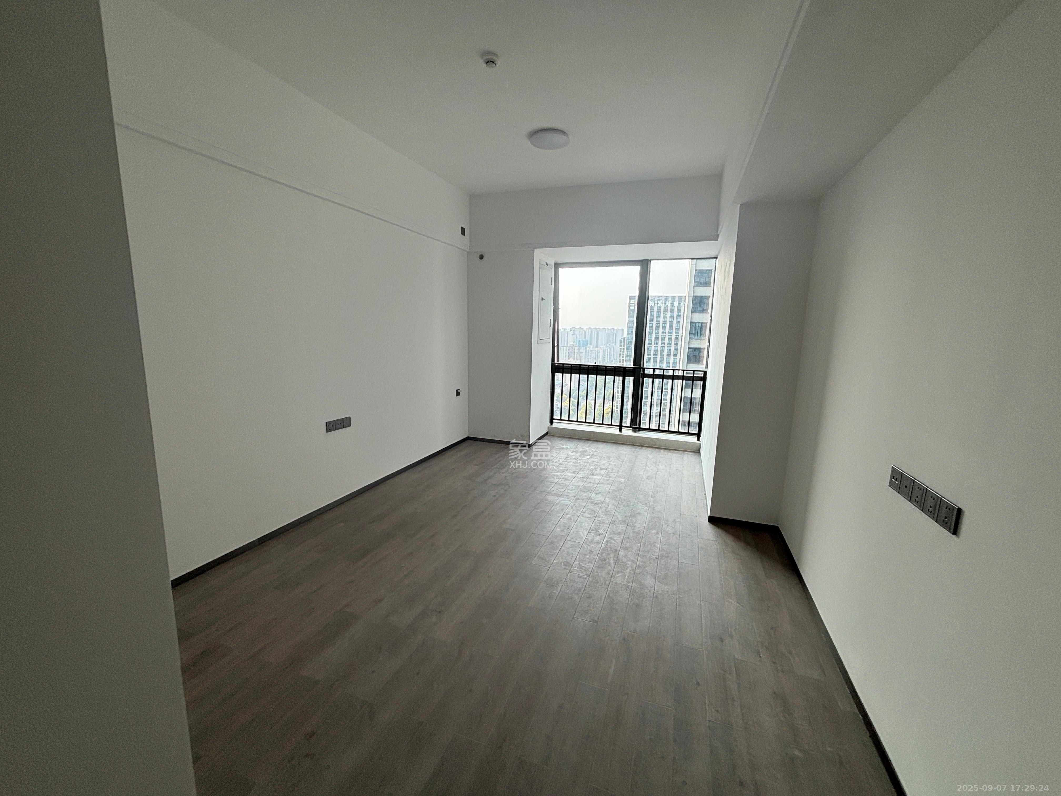 中建宝铂公馆 1室1厅1卫 1800.0元/月 中建宝铂公馆 1室1厅1卫 1800.0元/月室内图