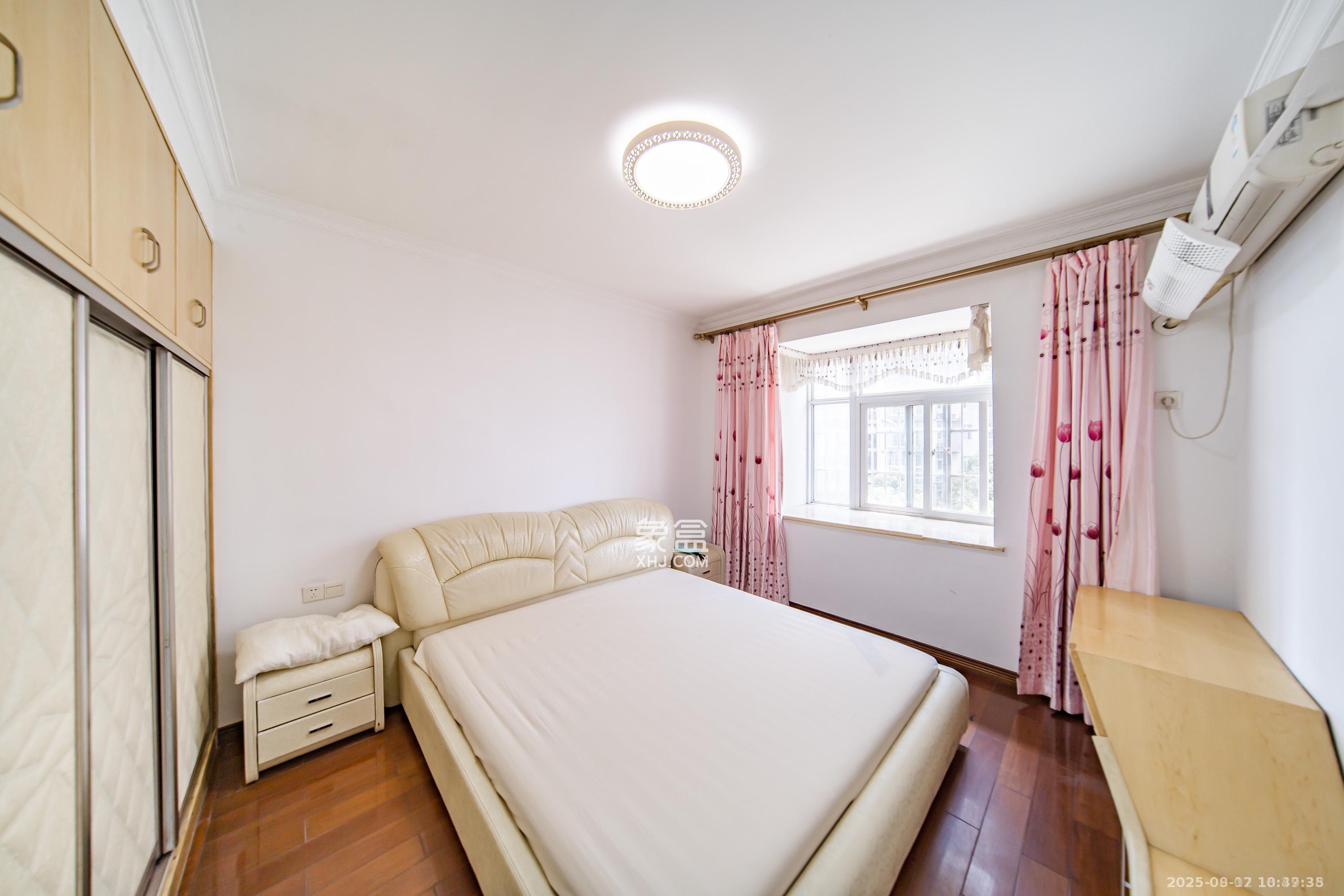 洋湖景园 3室2厅2卫 2800.0元/月 洋湖景园 3室2厅2卫 2800.0元/月室内图