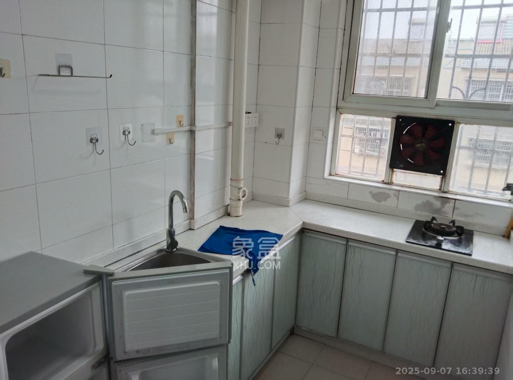 新塘垅小区（高桥物流园）  2室1厅1卫    1200.0元/月室内图