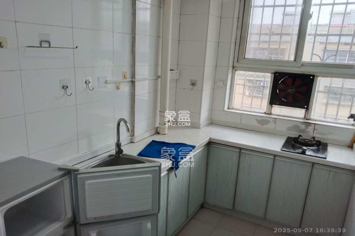 新塘垅小区(高桥物流园) 2室1厅1卫 1200.0元/月 新塘垅小区(高桥物流园) 2室1厅1卫 1200.0元/月室内图