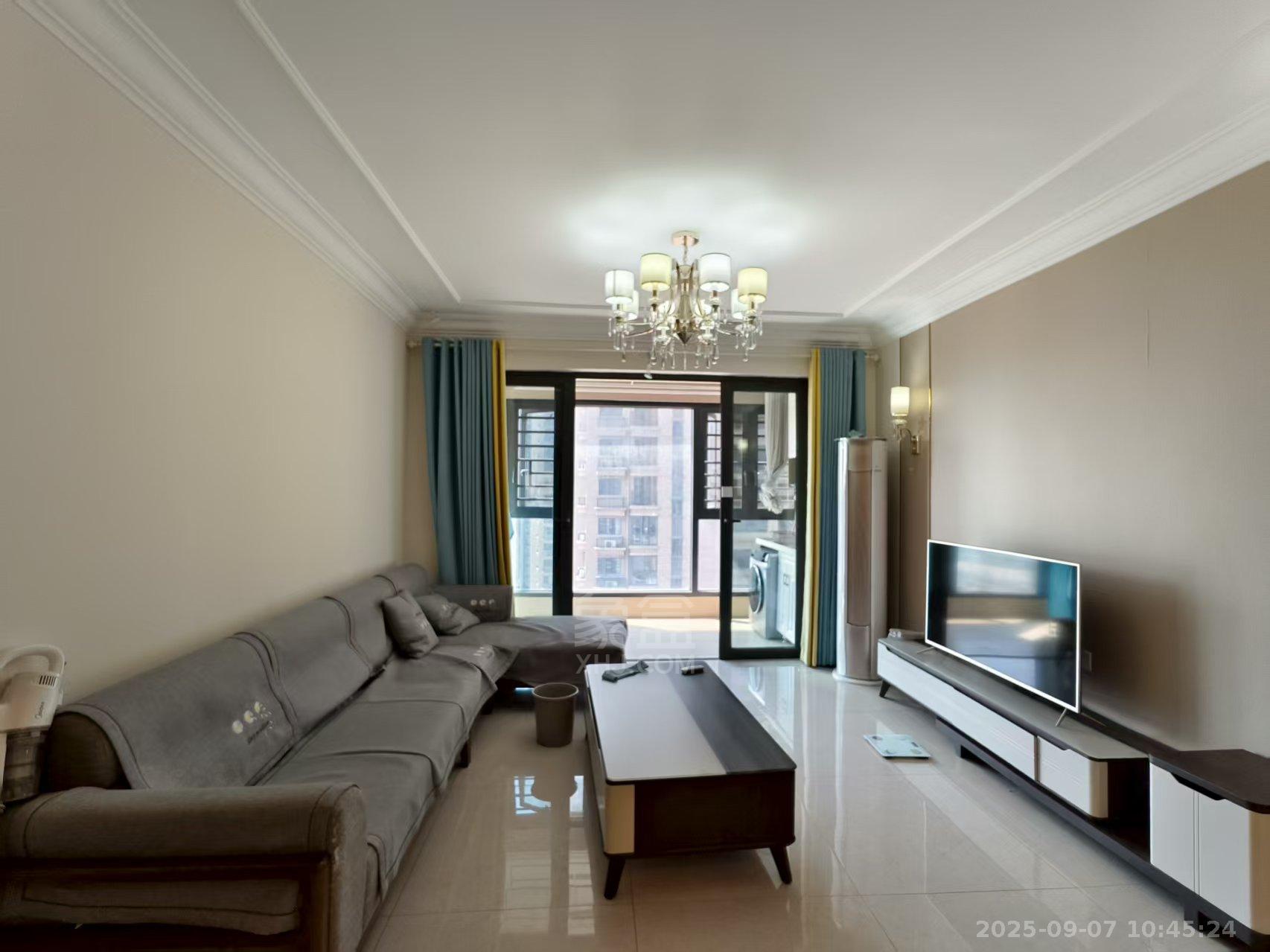 恒大华府 4室2厅2卫 2500.0元/月 恒大华府 4室2厅2卫 2500.0元/月室内图