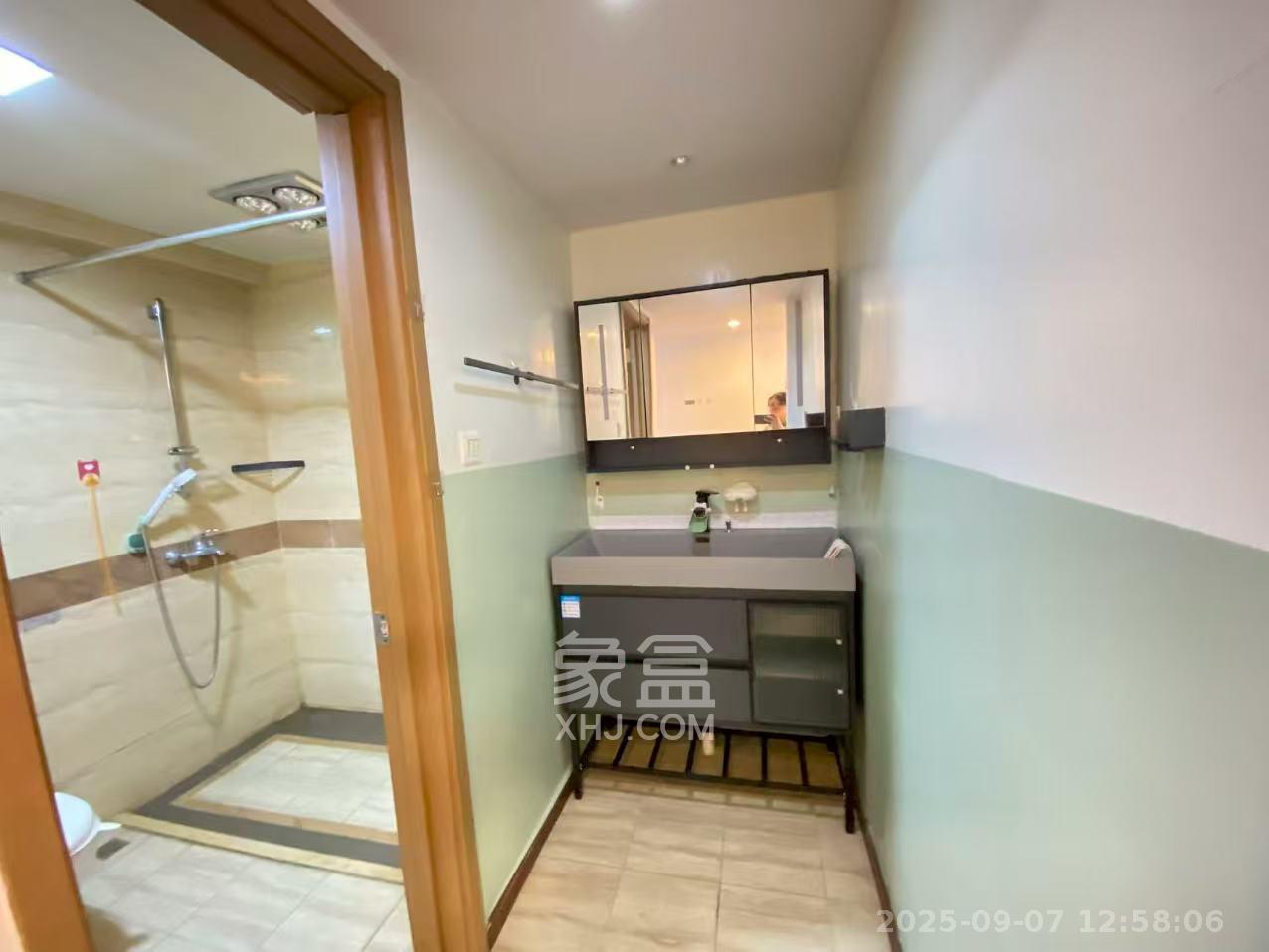 万科白鹭郡  3室2厅1卫    2400.0元/月 万科白鹭郡  3室2厅1卫    2400.0元/月