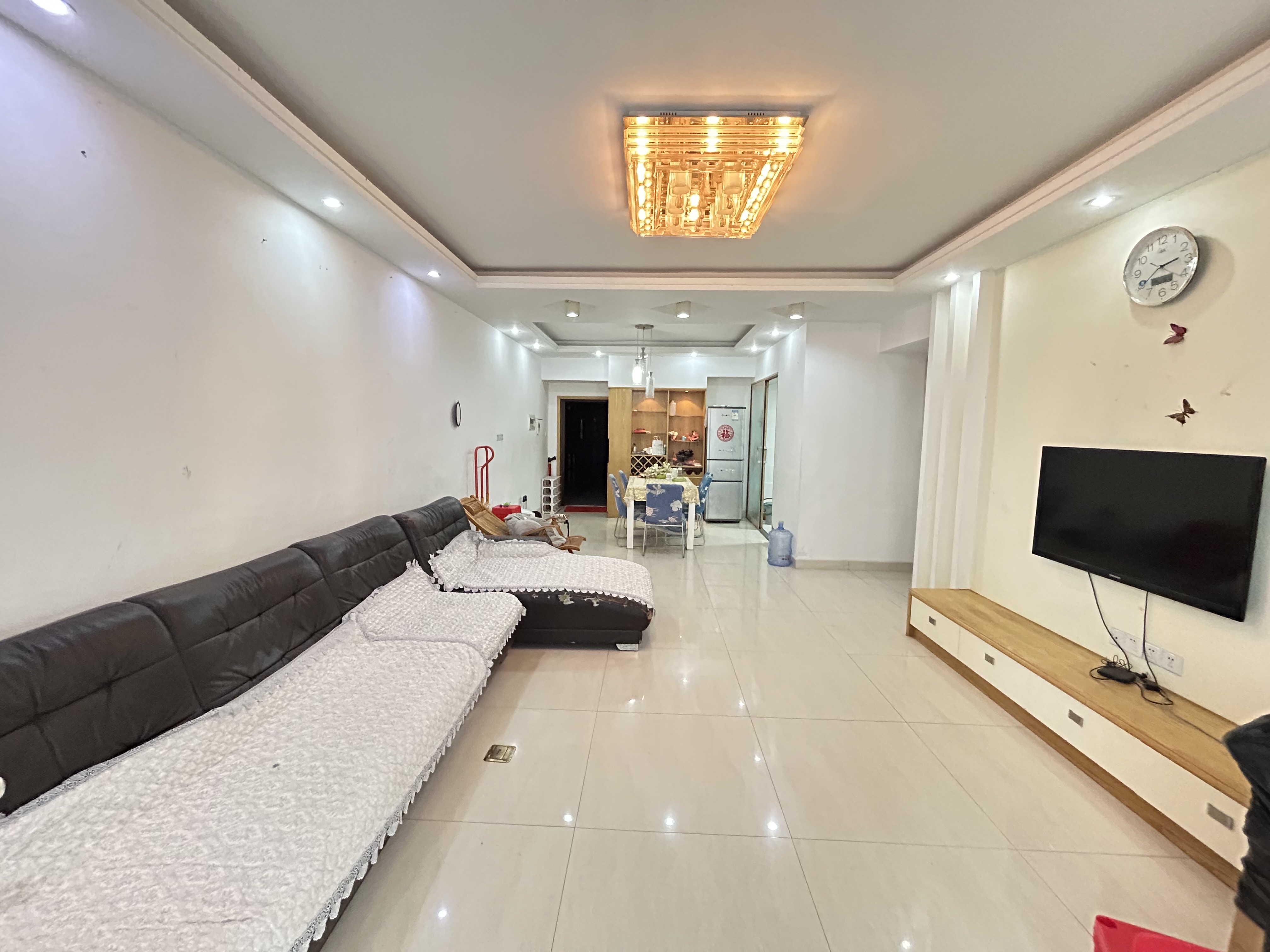 逸臣广场 3室2厅2卫 1800.0元/月 逸臣广场 3室2厅2卫 1800.0元/月室内图