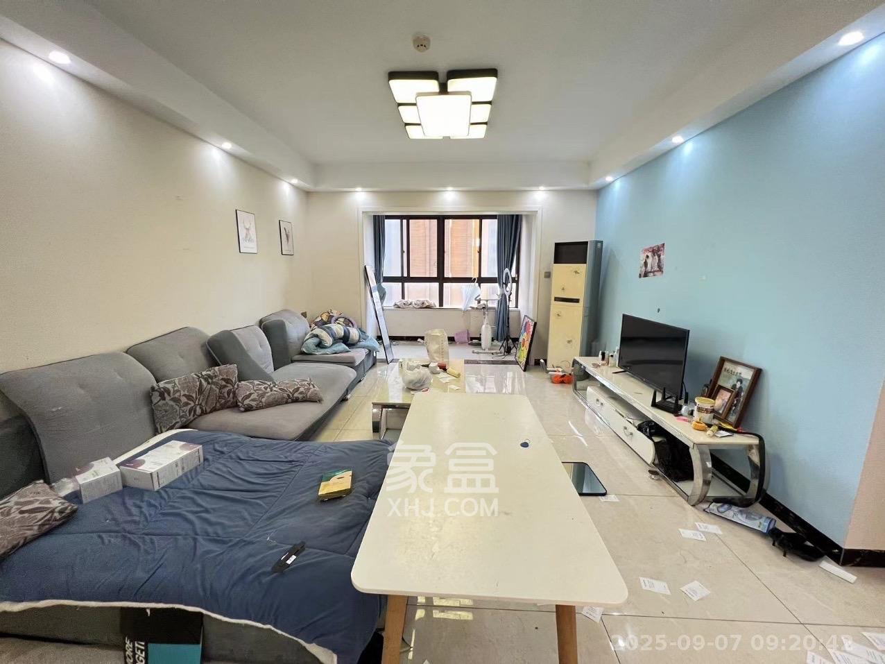 金地格林公馆 3室2厅2卫 3200.0元/月 金地格林公馆 3室2厅2卫 3200.0元/月室内图