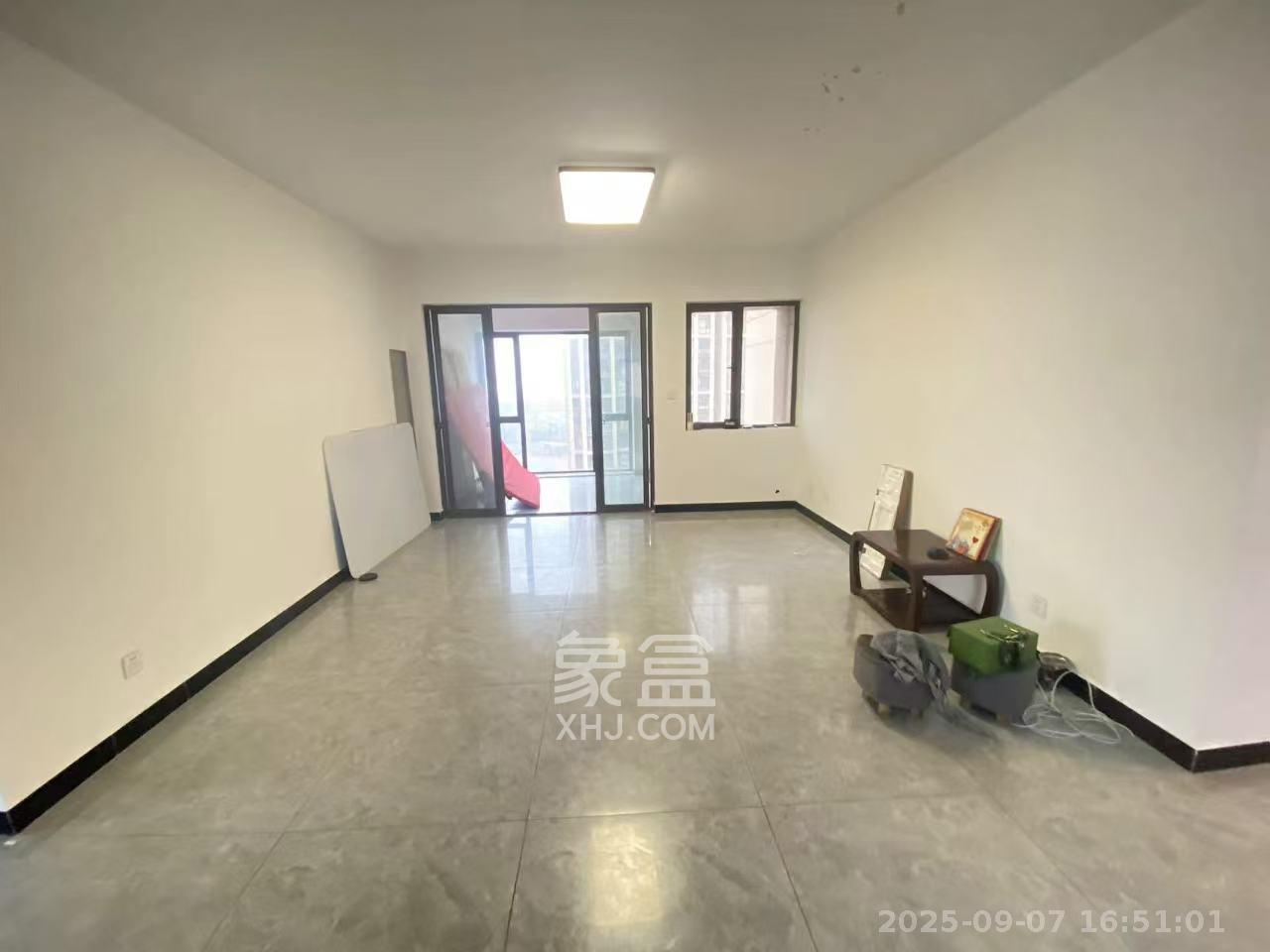 旭辉华庭  4室2厅2卫    1900.0元/月室内图