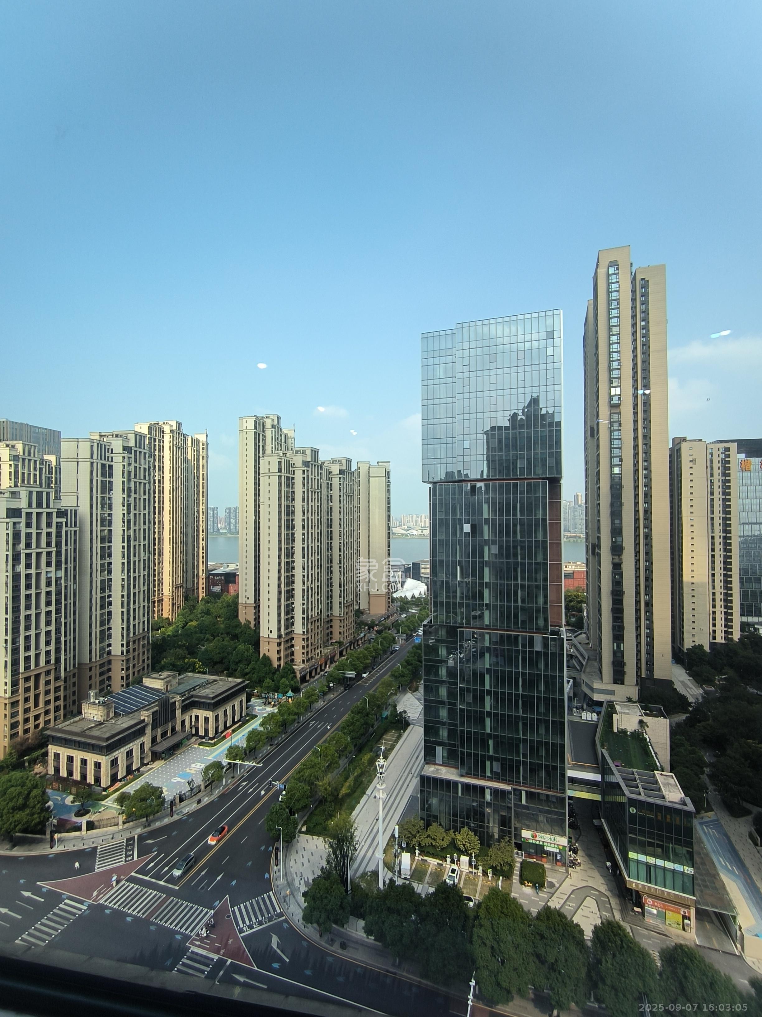 恒大御景湾  1室1厅1卫    1600.0元/月室内图