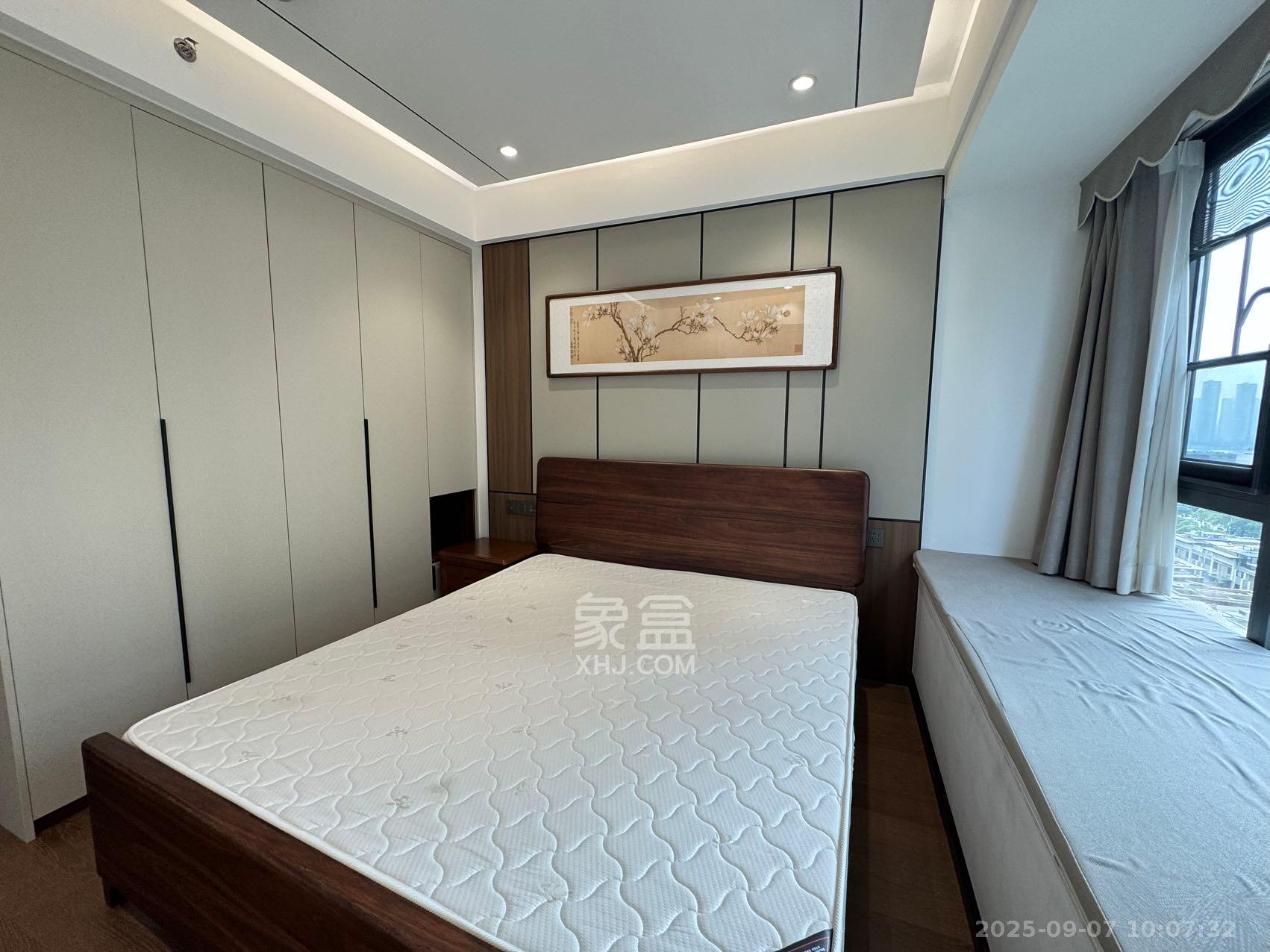 卓越中寰  3室2厅2卫   4800.00元/月室内图