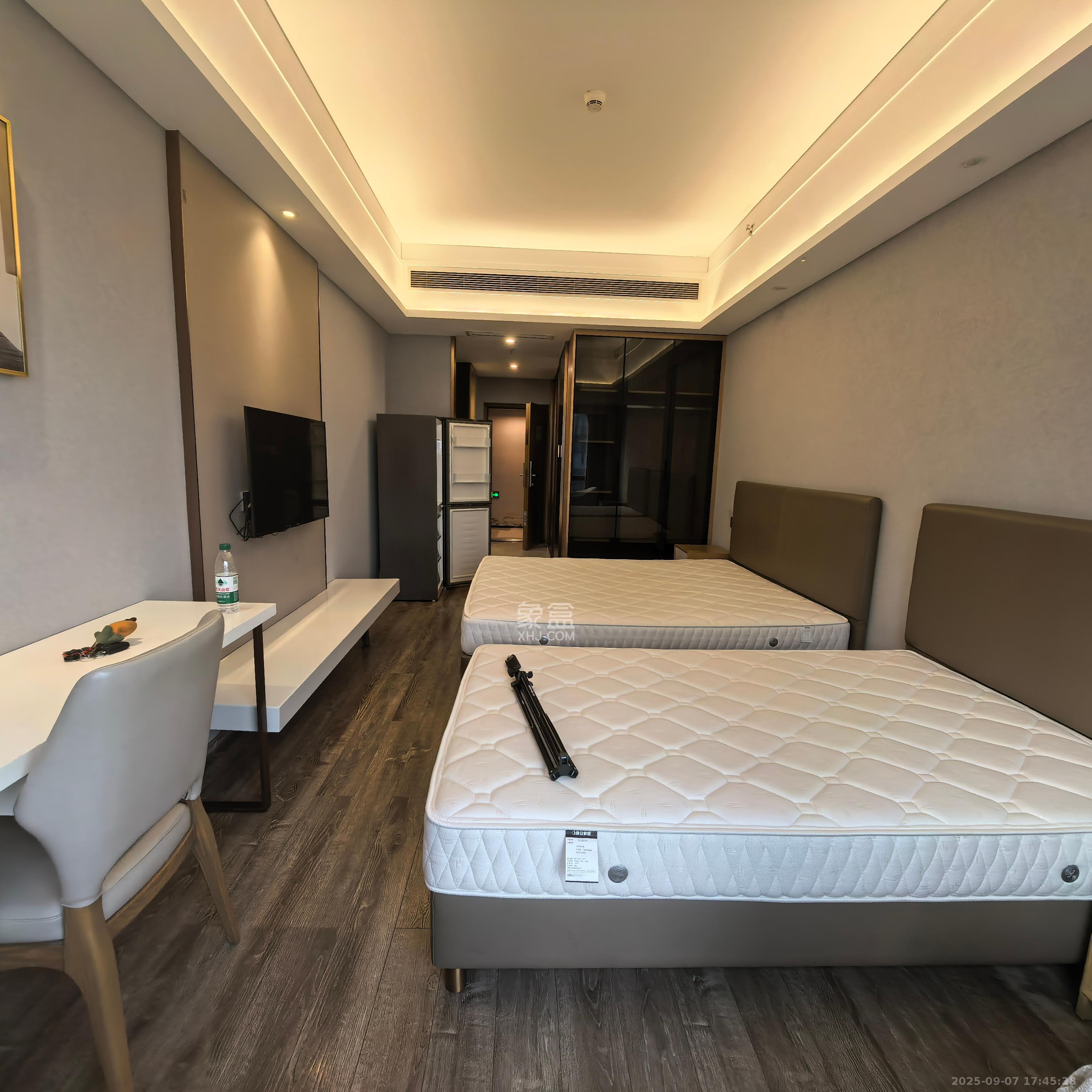 华远华时代  1室1厅1卫    2500.0元/月