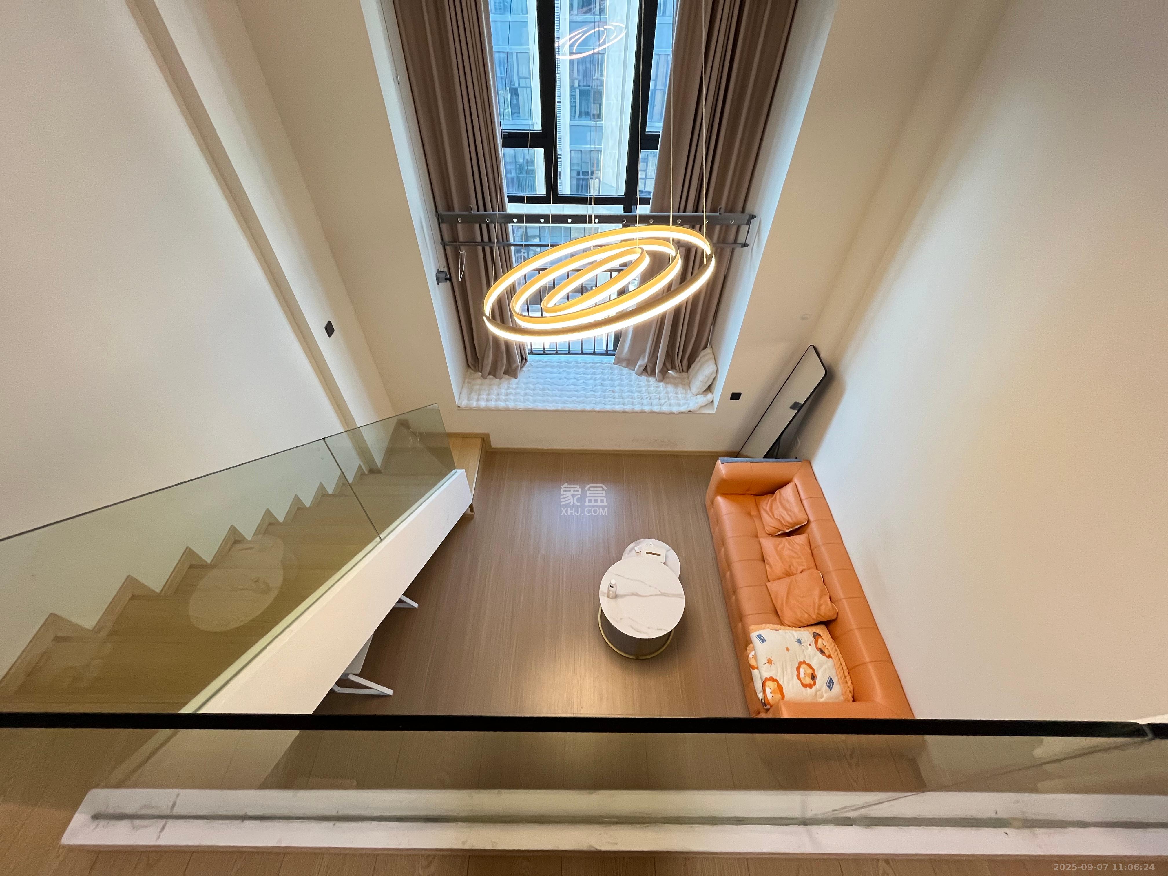 龙湖新壹城 1室1厅1卫 2300.0元/月 龙湖新壹城 1室1厅1卫 2300.0元/月室内图