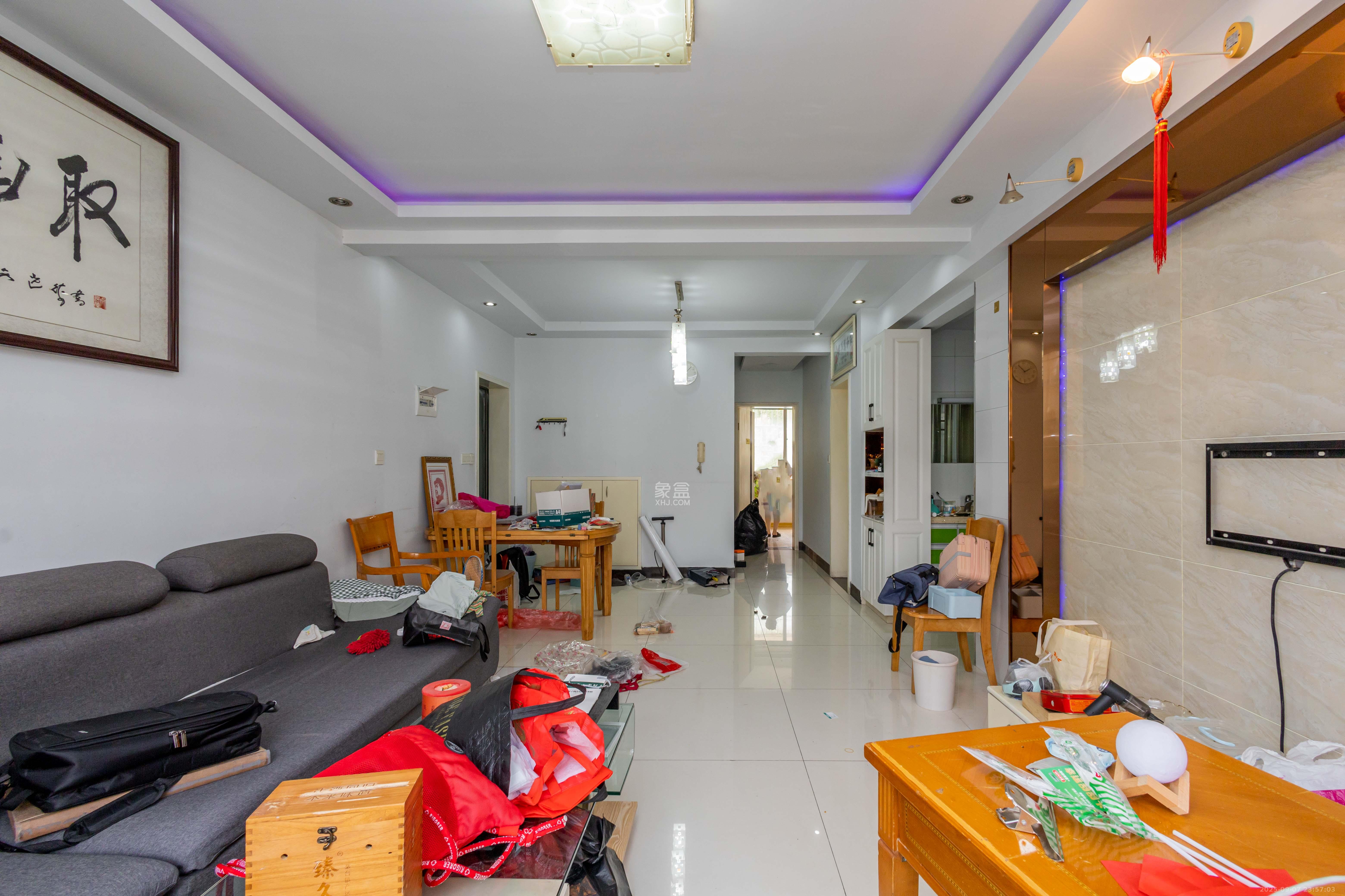 东岸锦城(东方人家)  3室2厅1卫    55.0万客厅